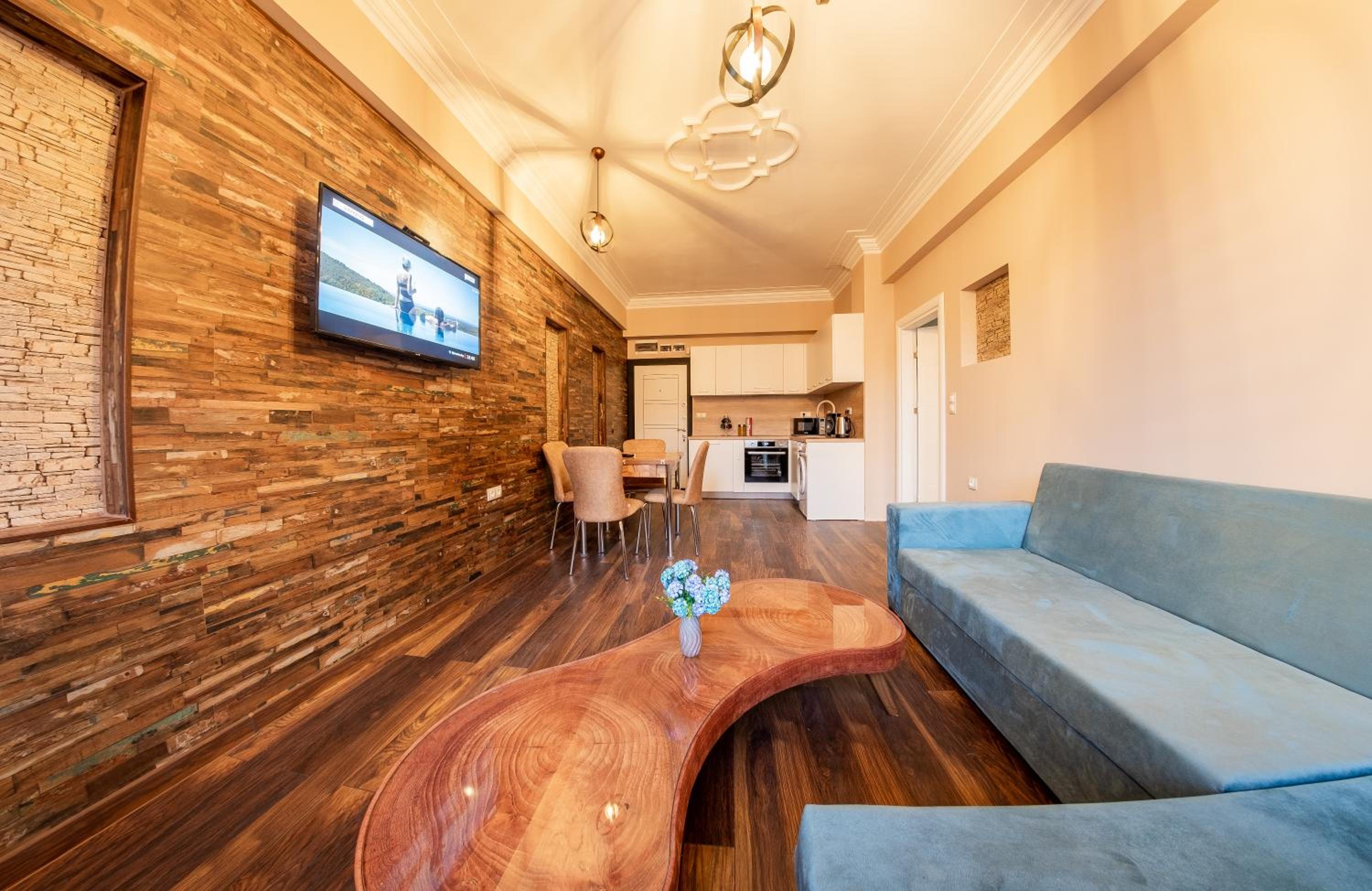 One-Bedroom Apartment
