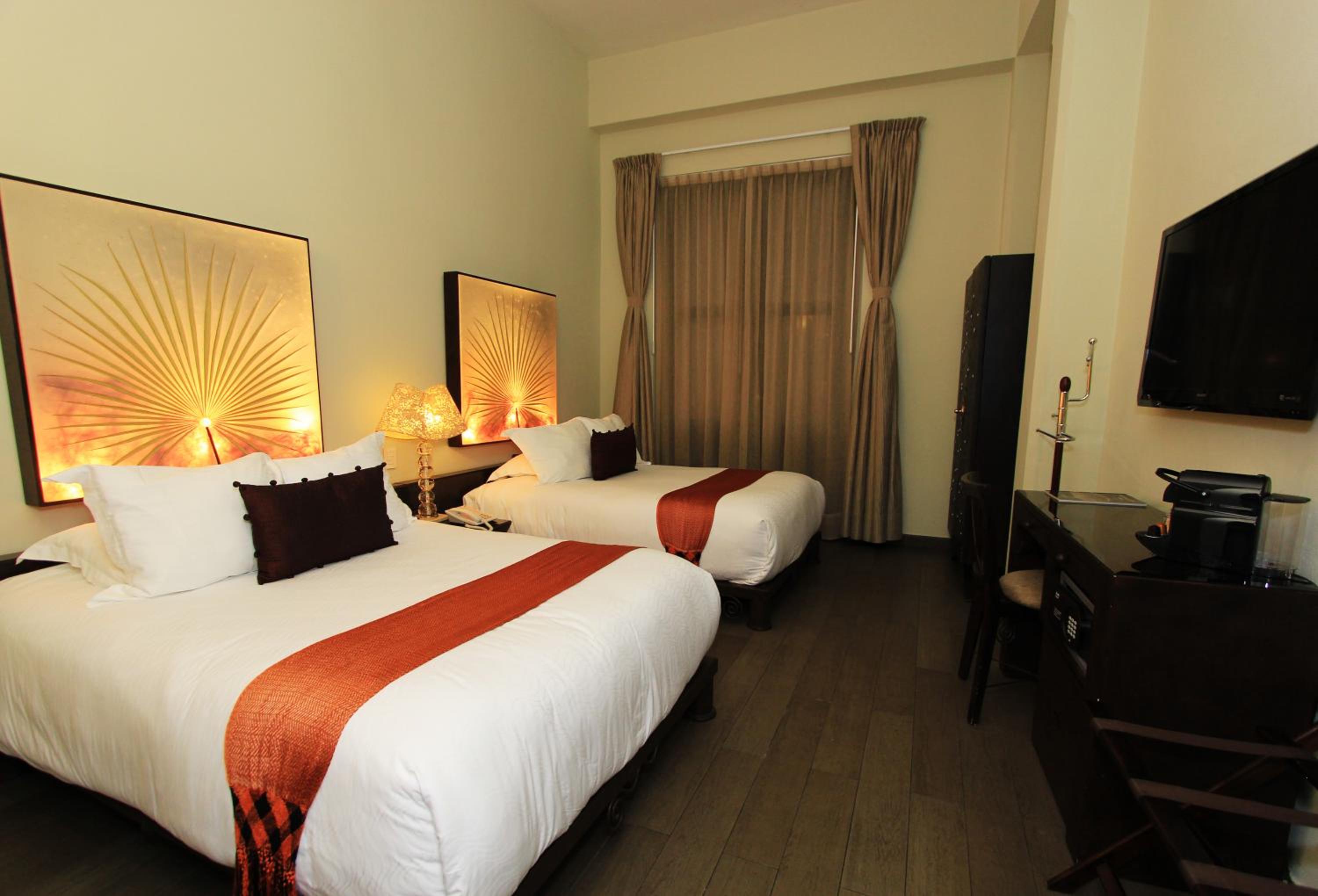 Double Room with Two Double Beds photo 1