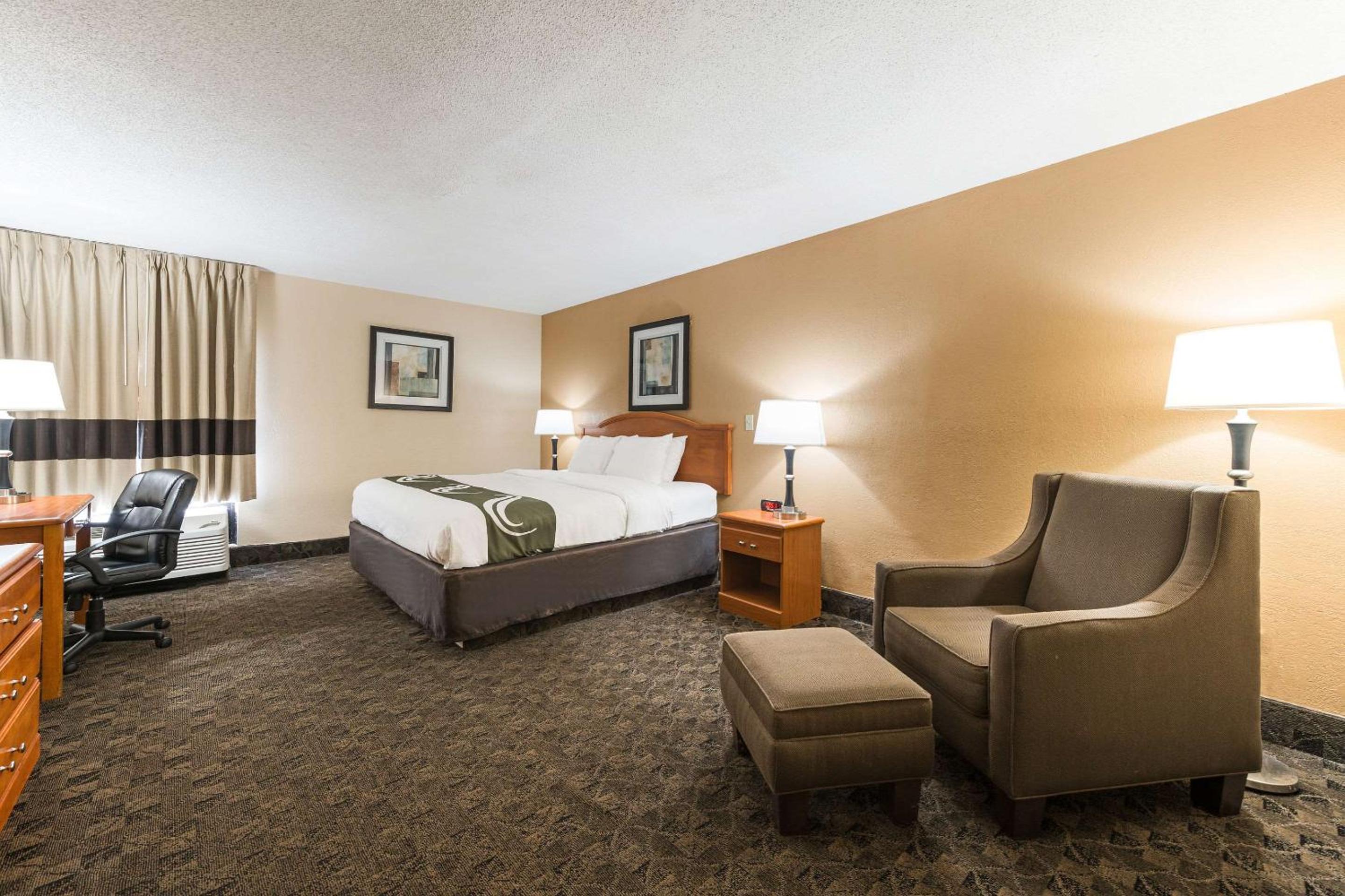 King Room - Disability Access/Non-Smoking - Photo 1