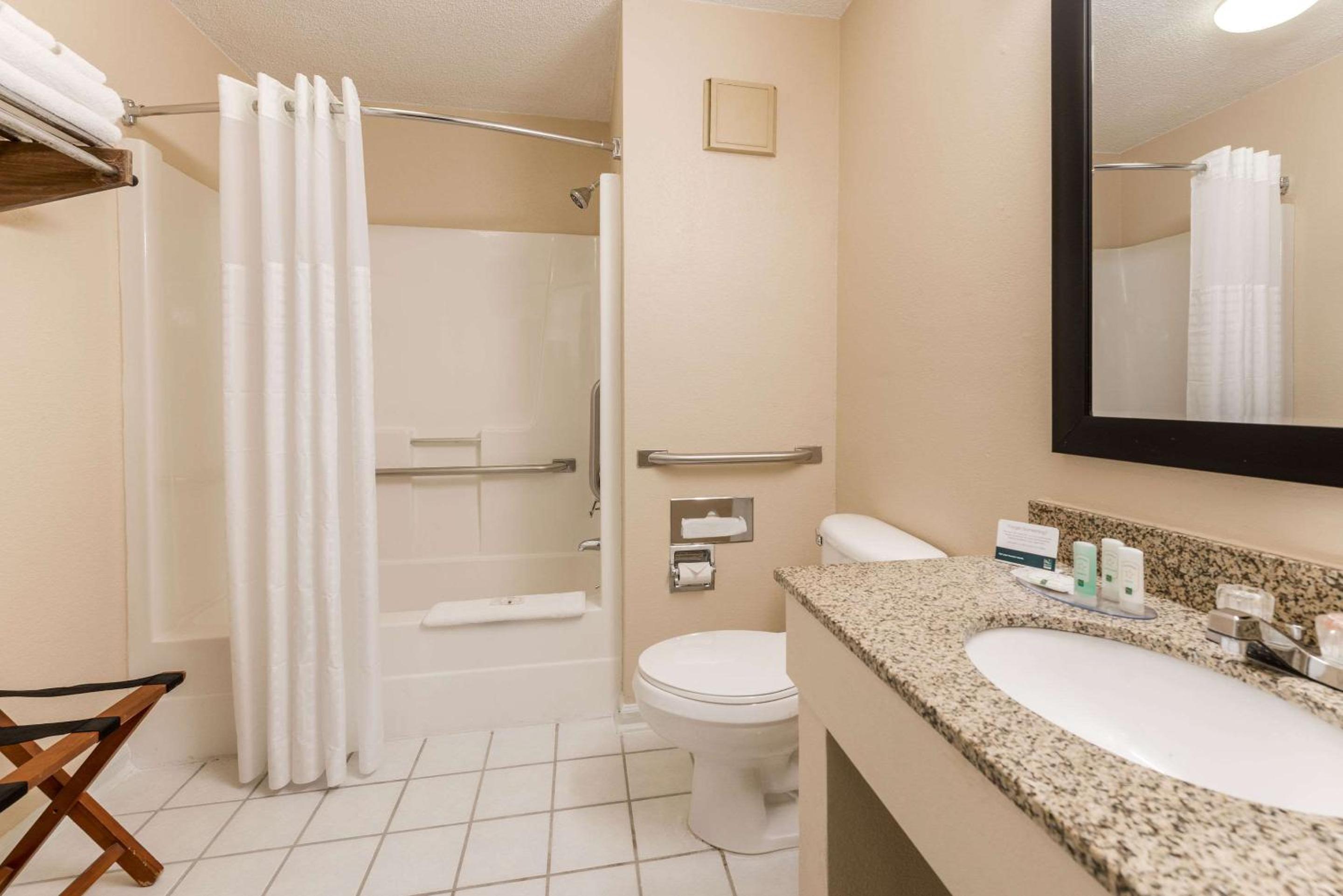 King Room - Disability Access/Non-Smoking - Photo 2