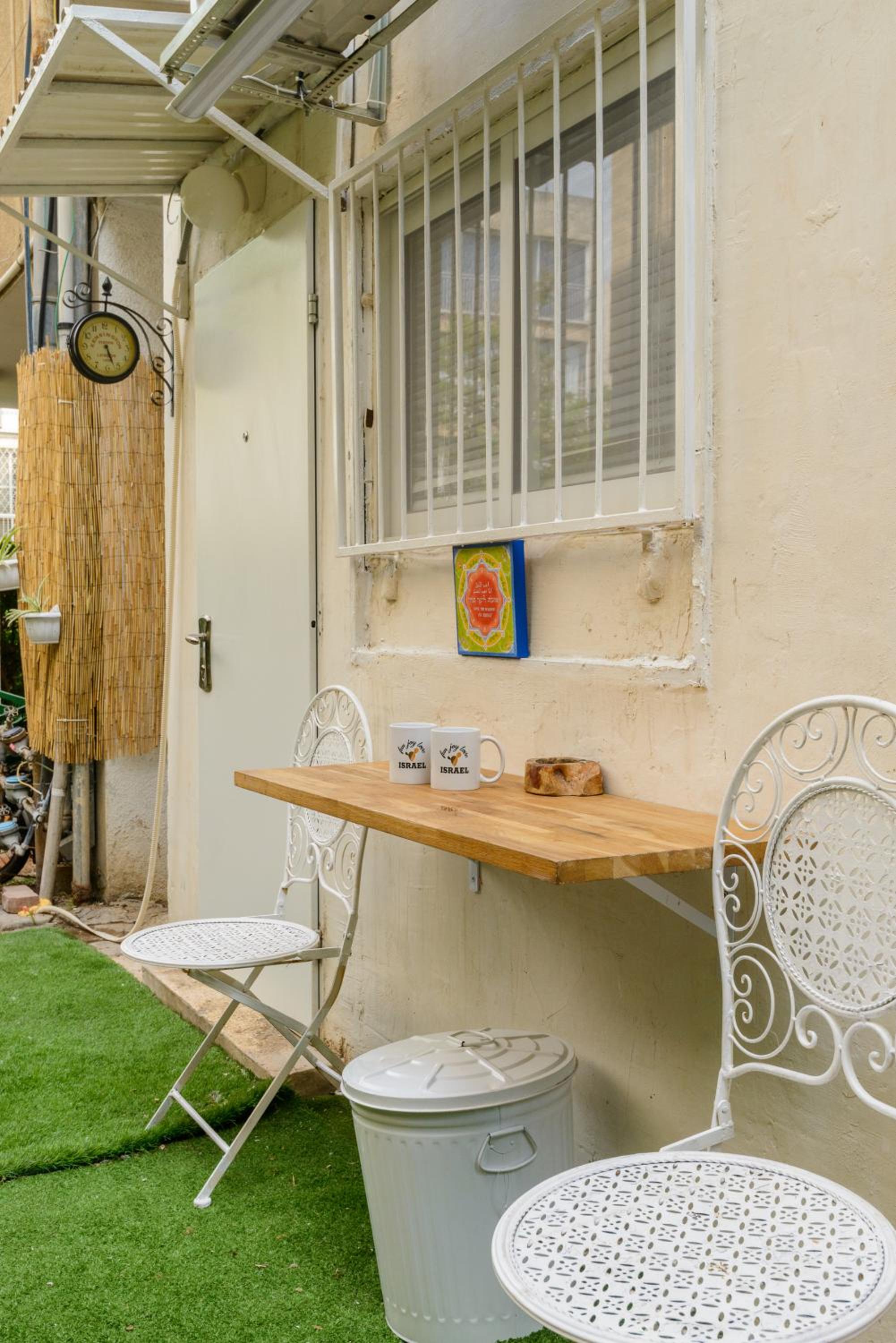 One-Bedroom Apartment - Photo 10