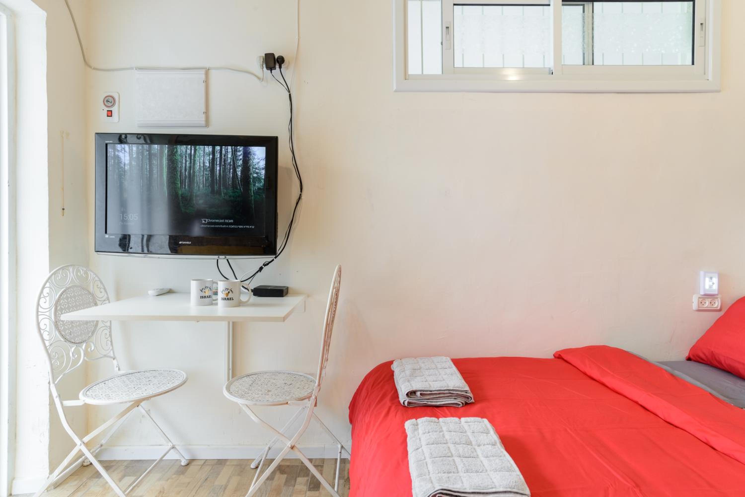 One-Bedroom Apartment - Photo 23