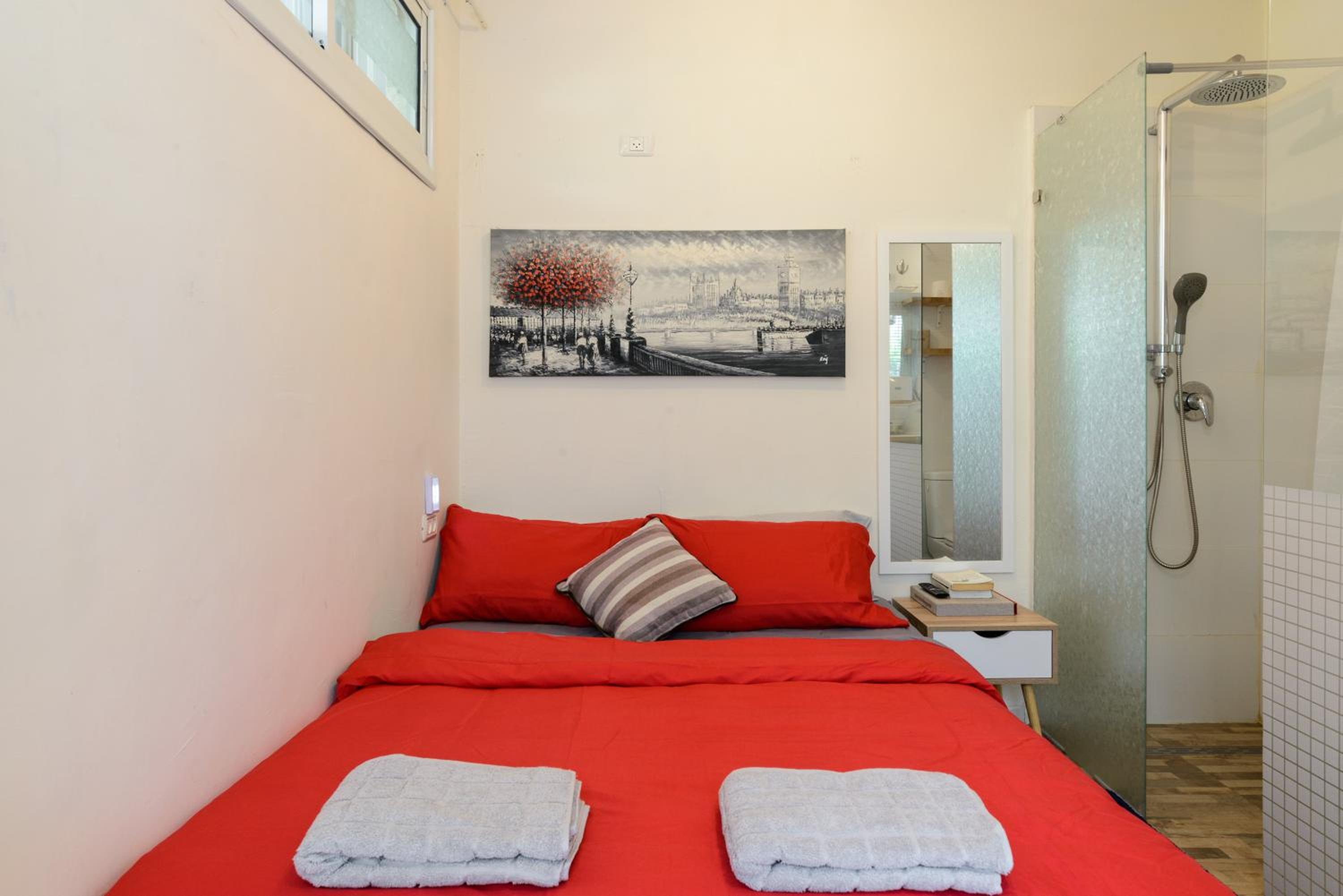 One-Bedroom Apartment - Photo 27