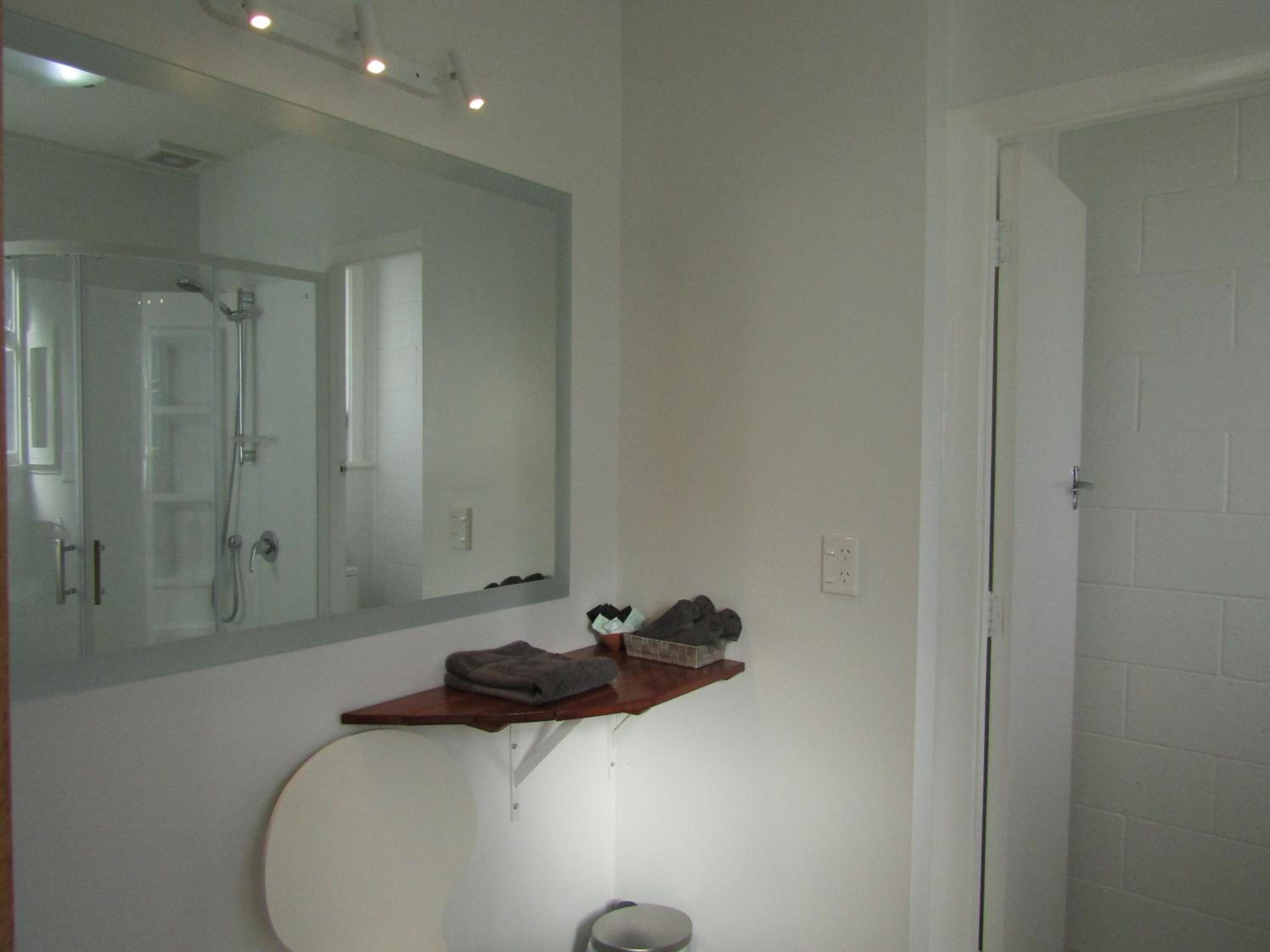 One-Bedroom Apartment 2 photo 2