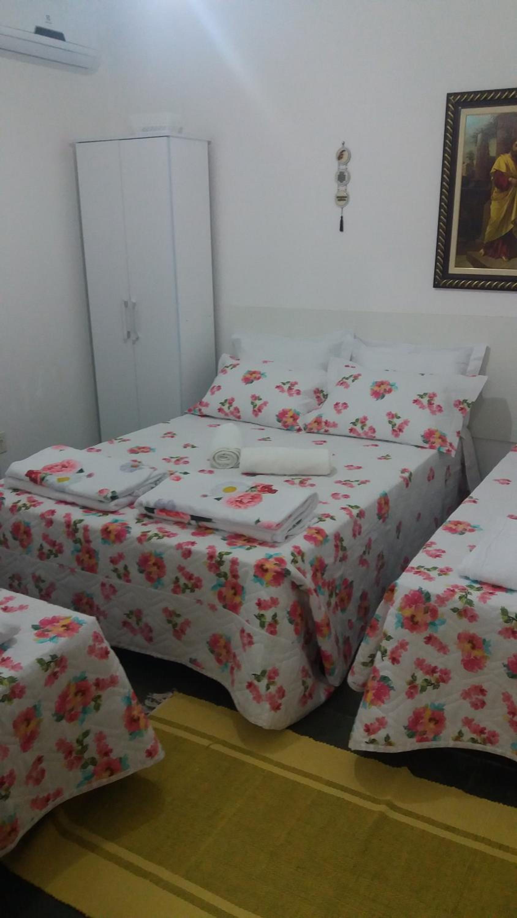 Quadruple Room with Shared Bathroom photo 1