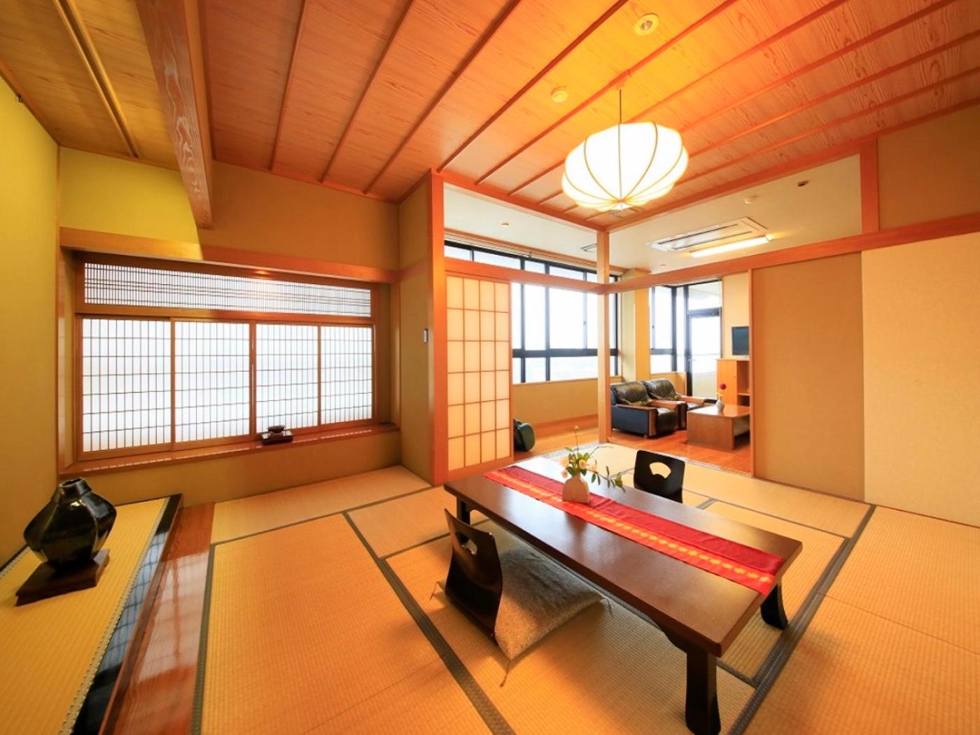 Twin Suite Room with Tatami Area photo 1