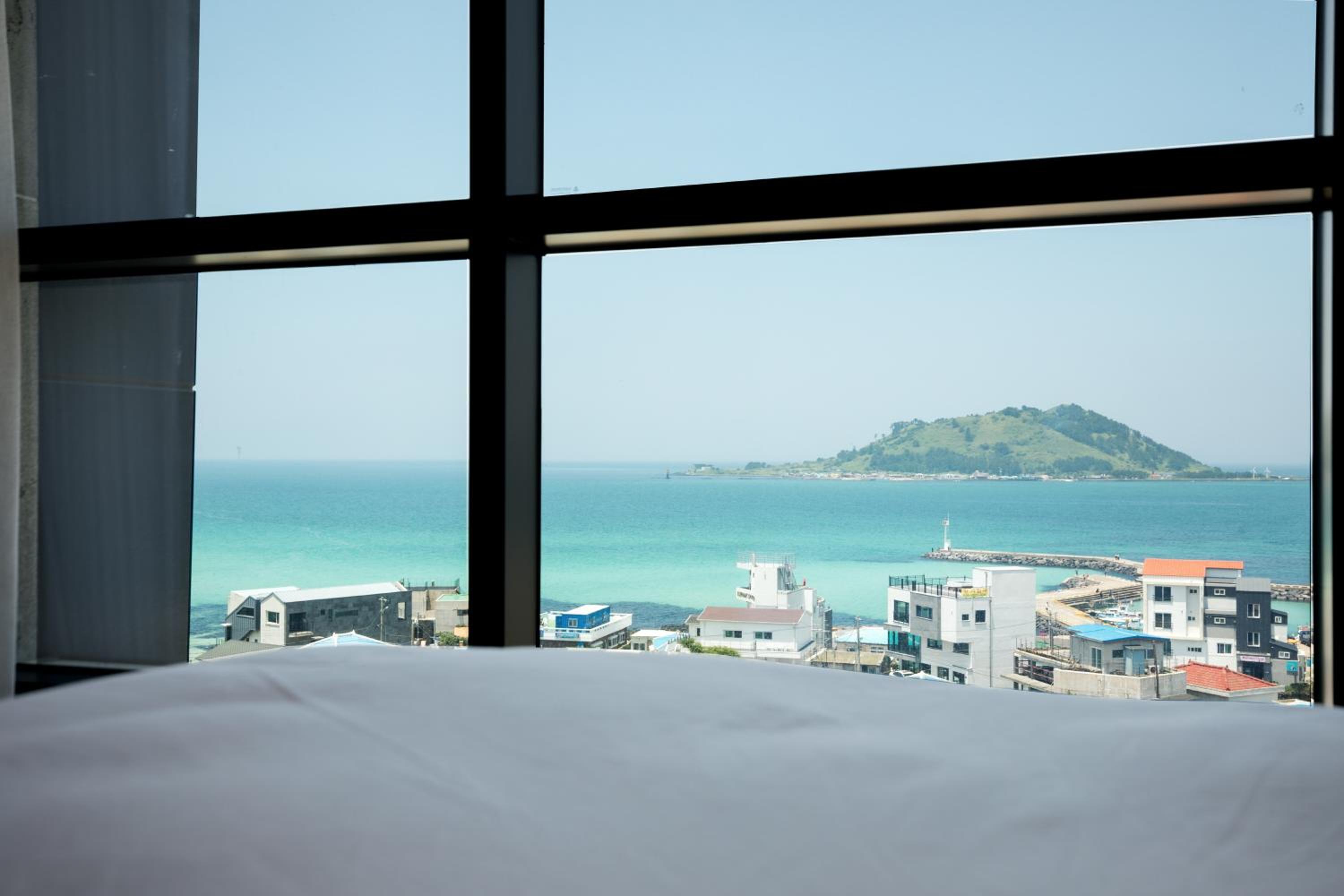 Suite with Sea View - Photo 5