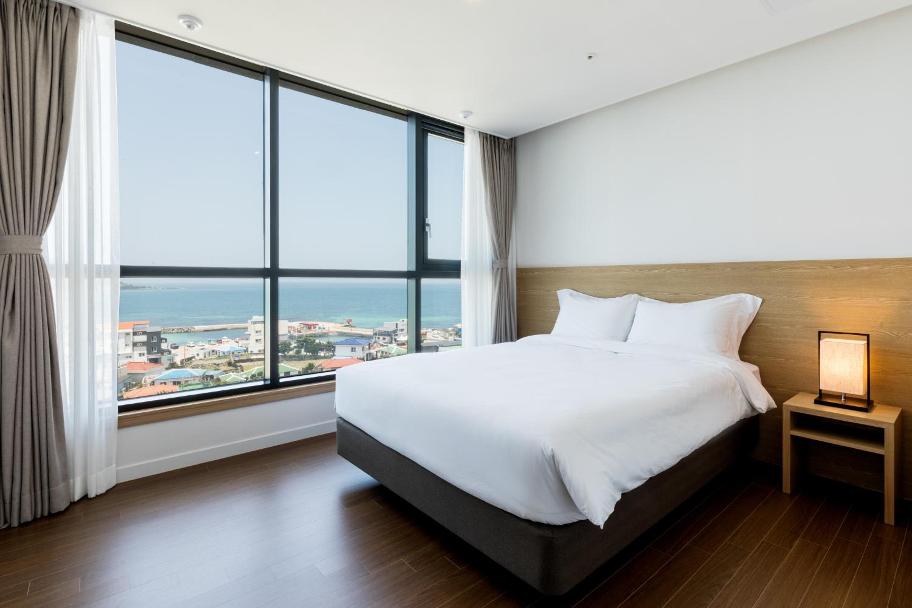 Suite with Sea View - Photo 1