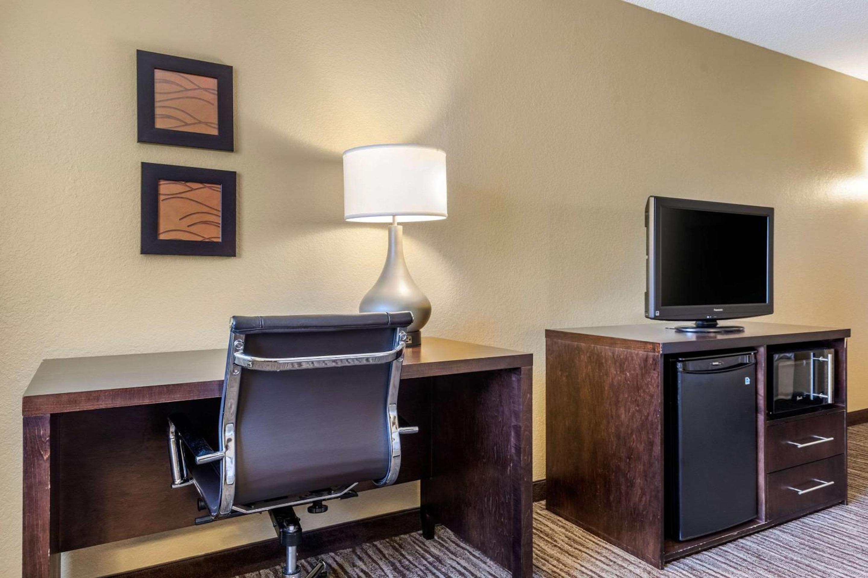 King Room - Accessible/Non-Smoking - Photo 1
