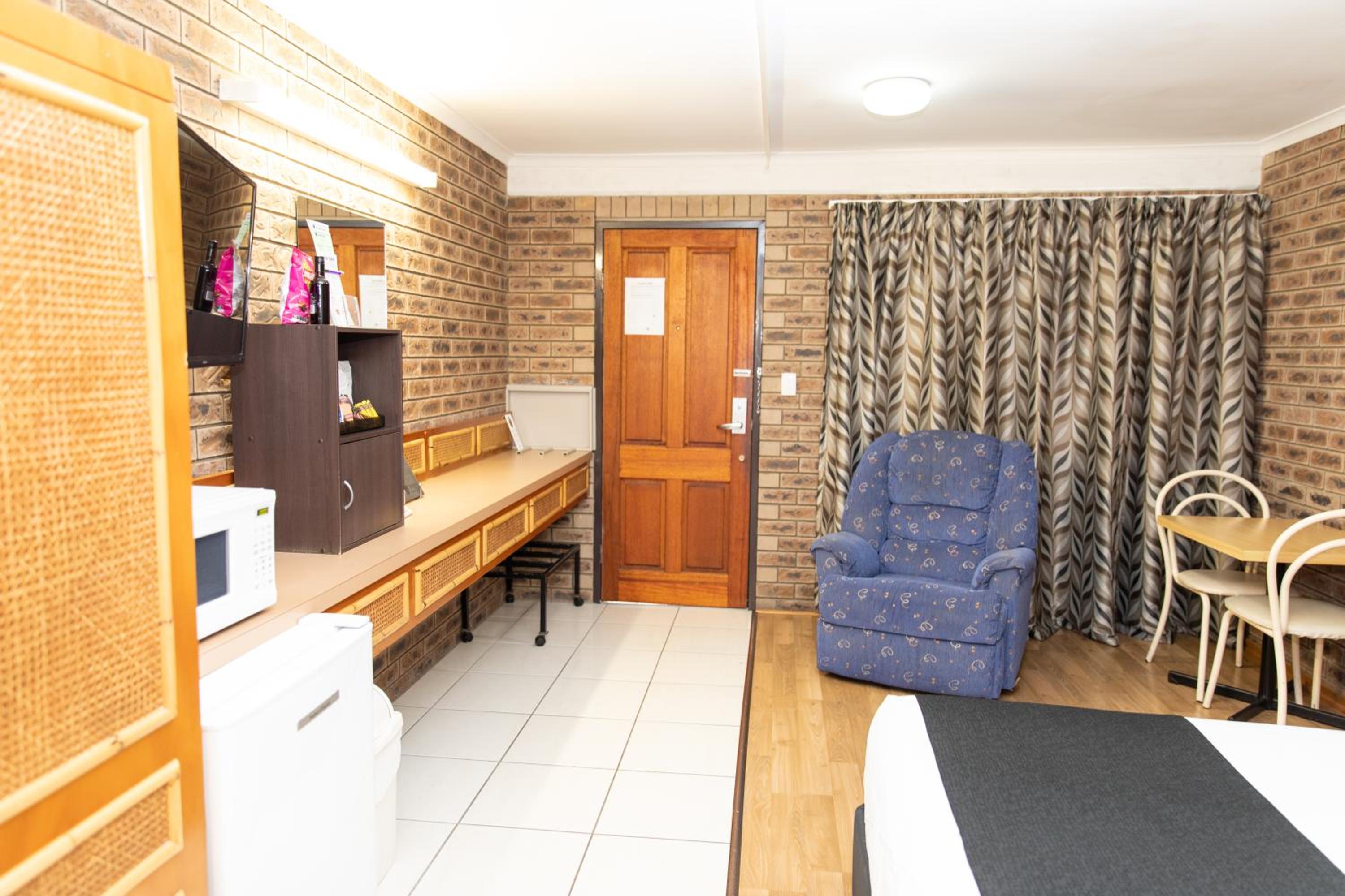 Queen Room photo 3