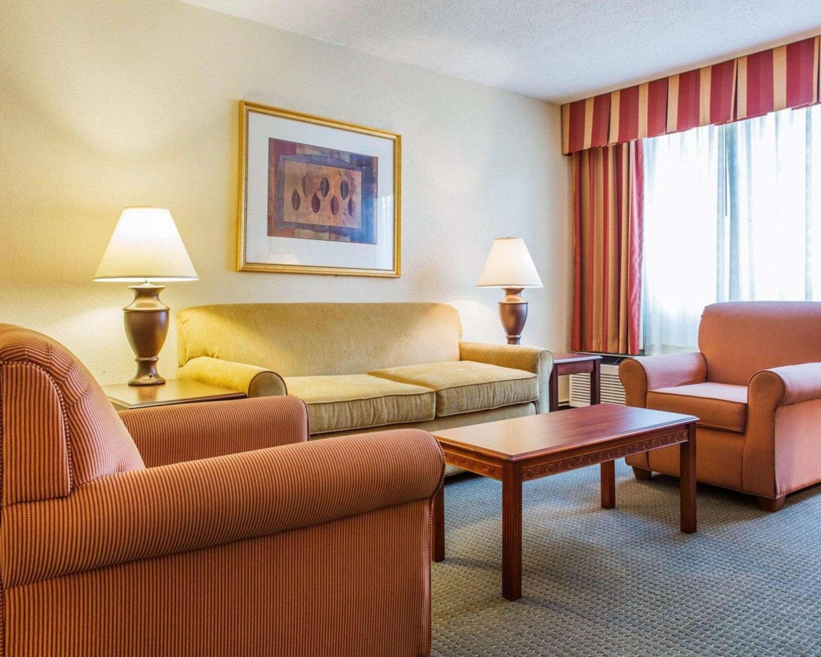 King Suite - Photo 3