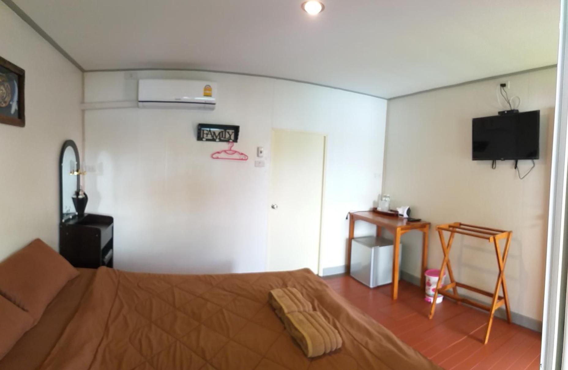 Family Room with Private Bathroom - Photo 1