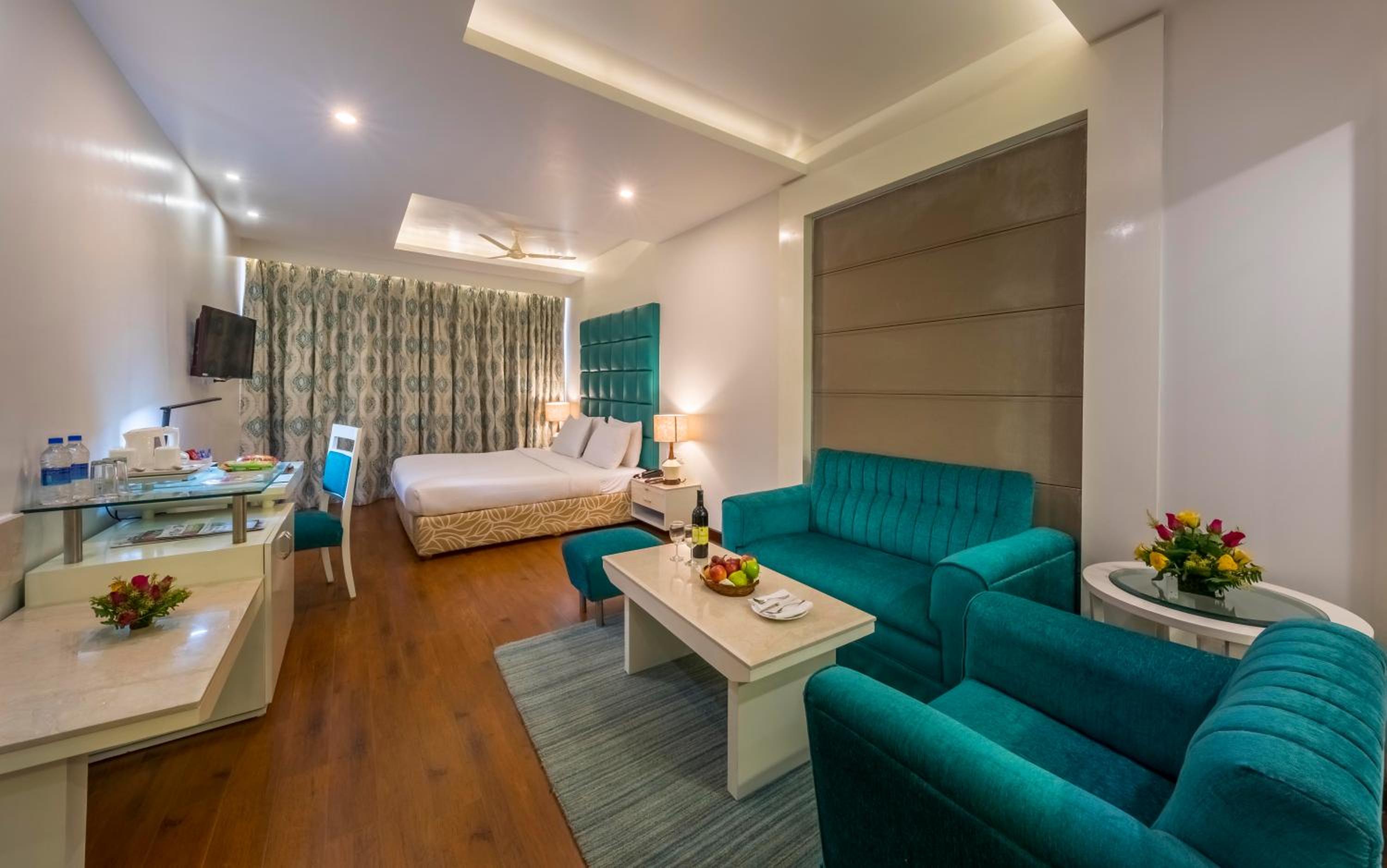 Deluxe King Room photo 3