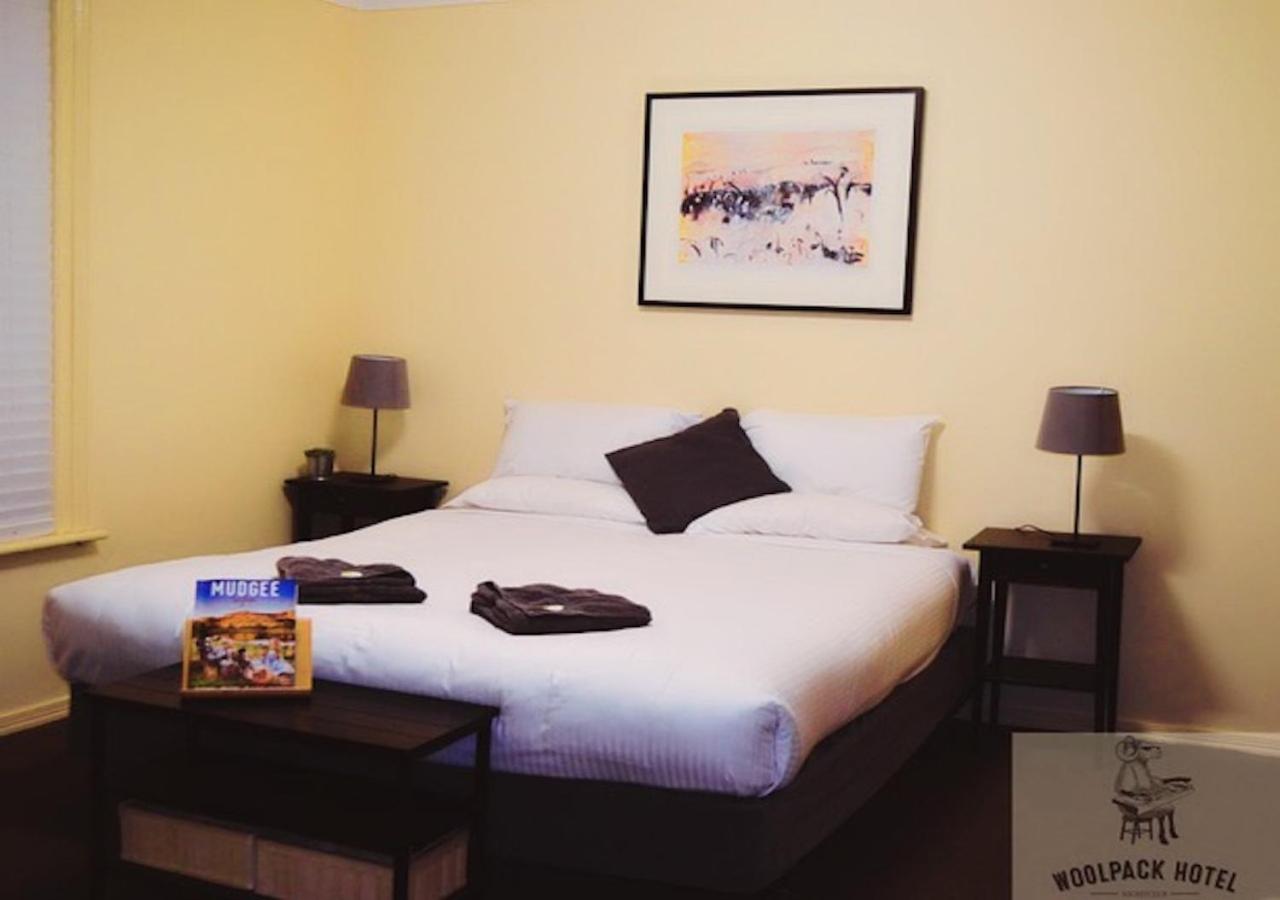 Basic Triple Room with Shared Bathroom