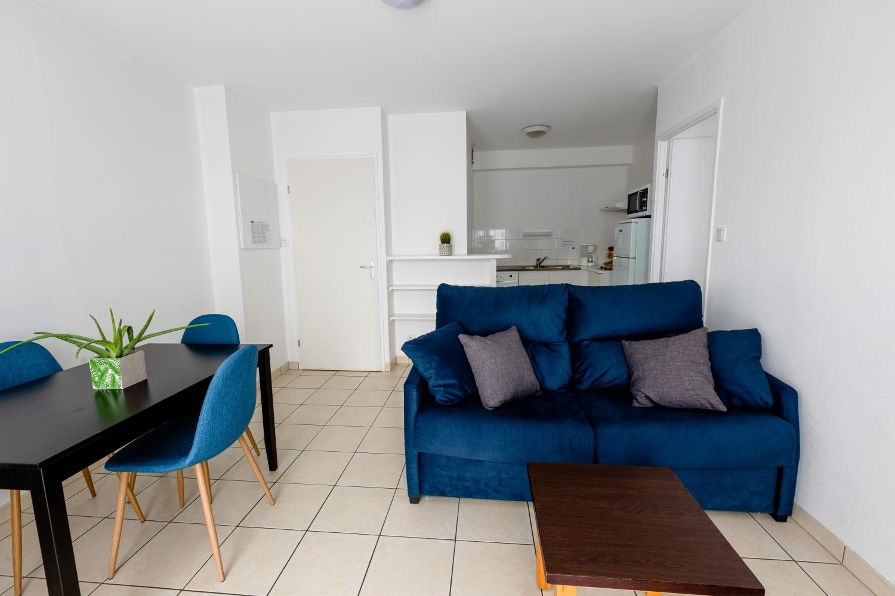 Apartment 4 People with Kitchenette - Photo 6