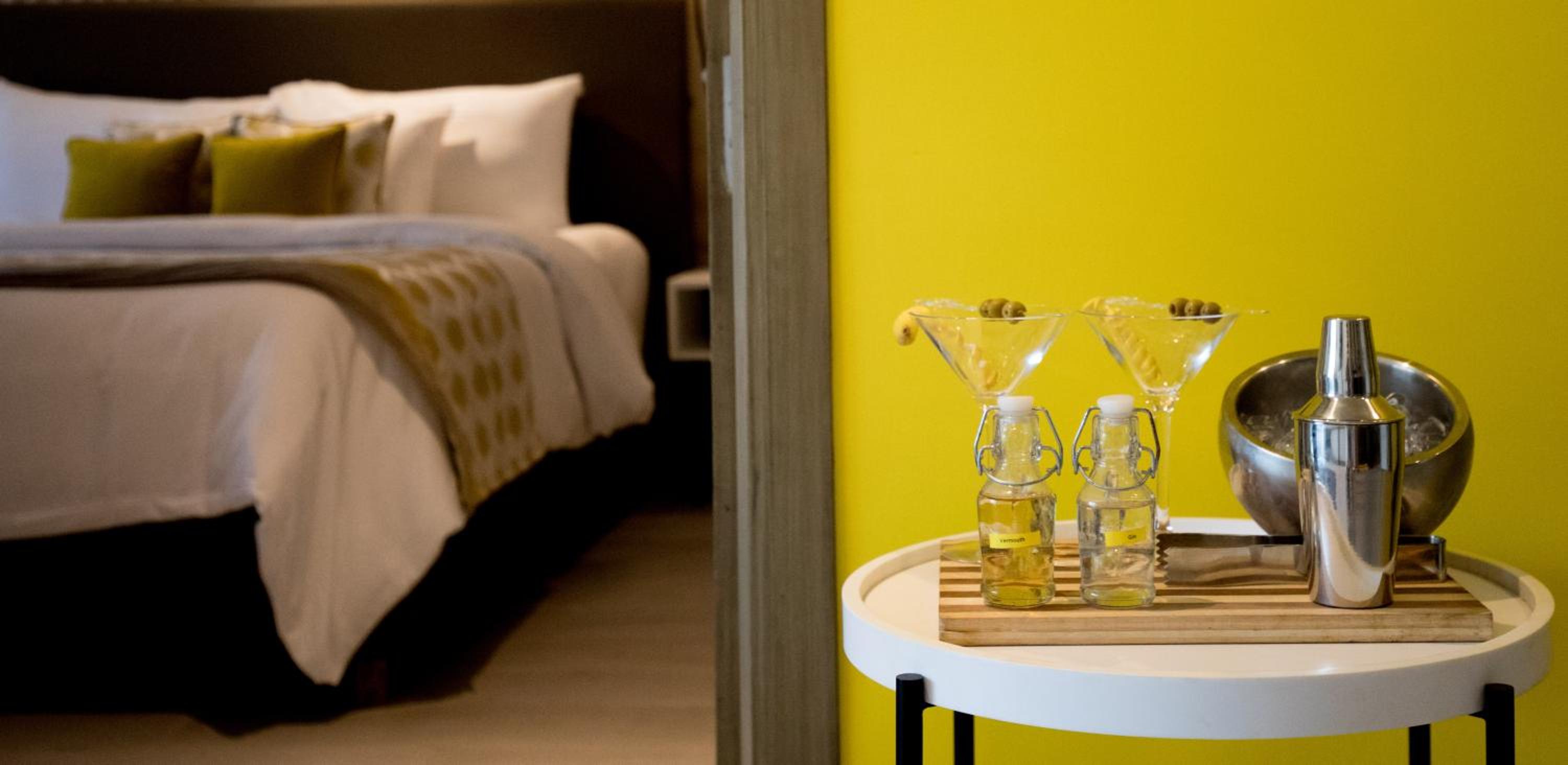 Suite with Terrace  Buy 1 Get 1 Free happy hour on alcoholic beverages across all brands + Complimentary 2-pint beers on arrival - Photo 6