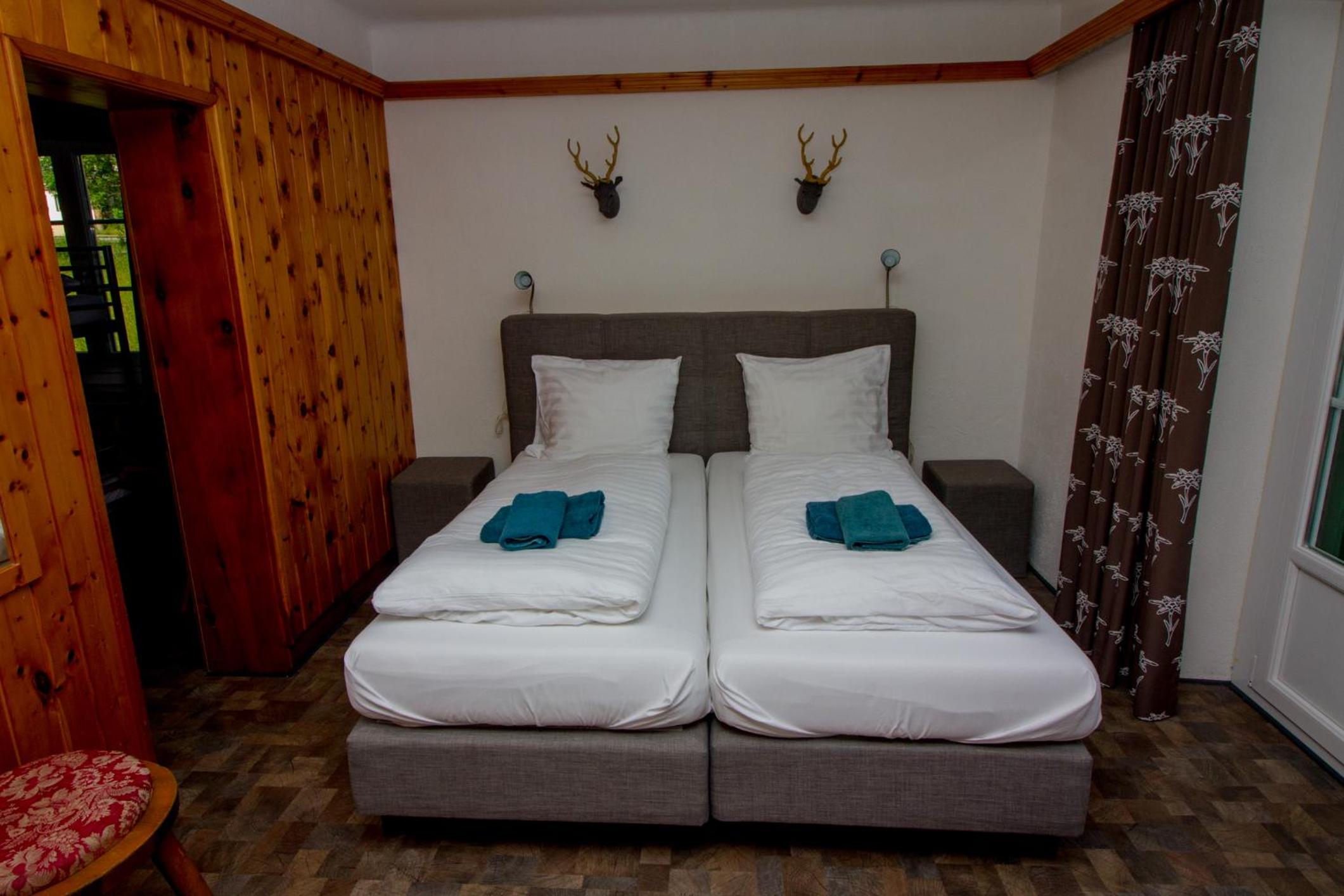 Family Room with Private Bathroom - Photo 1