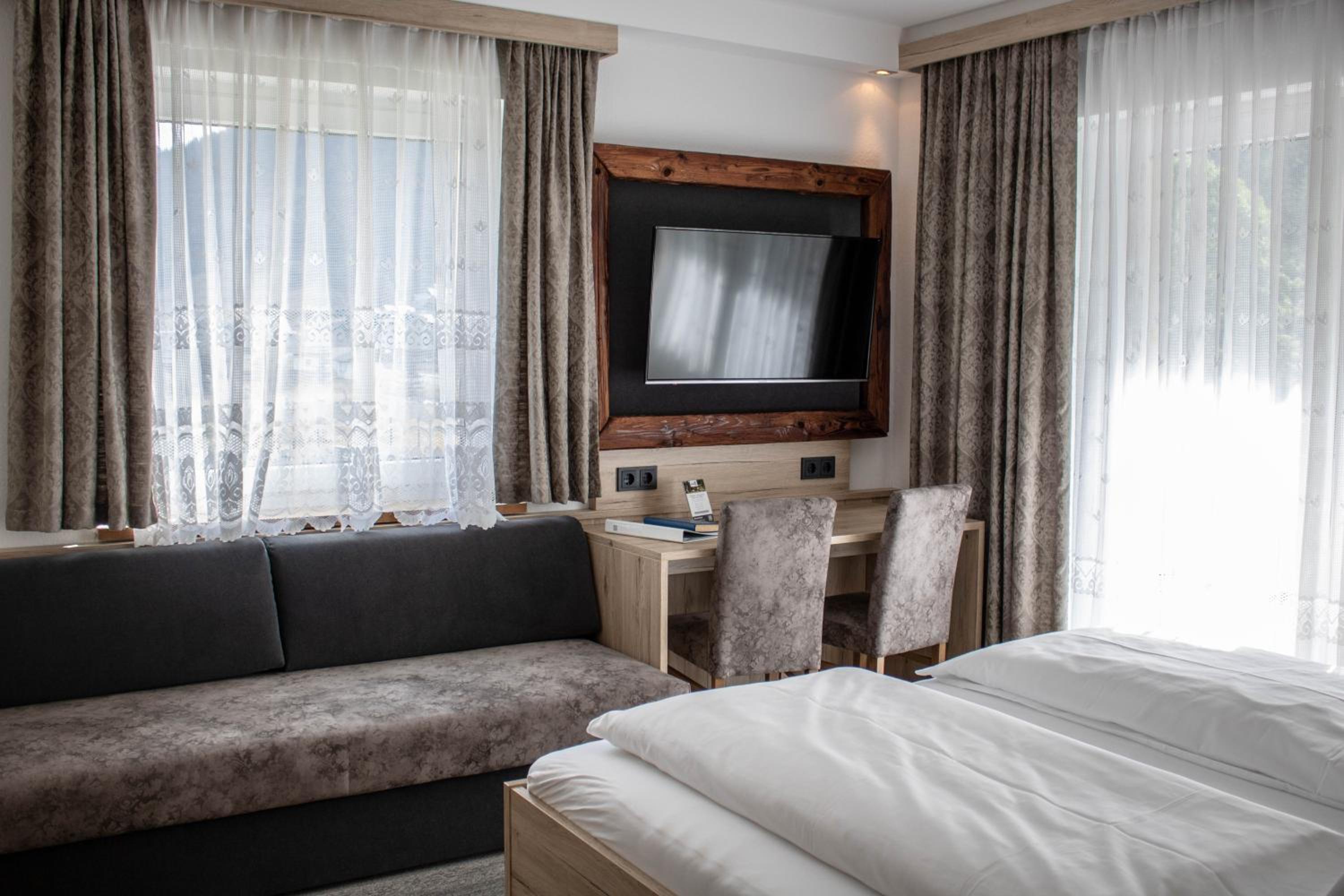 Classic Triple Room photo 1
