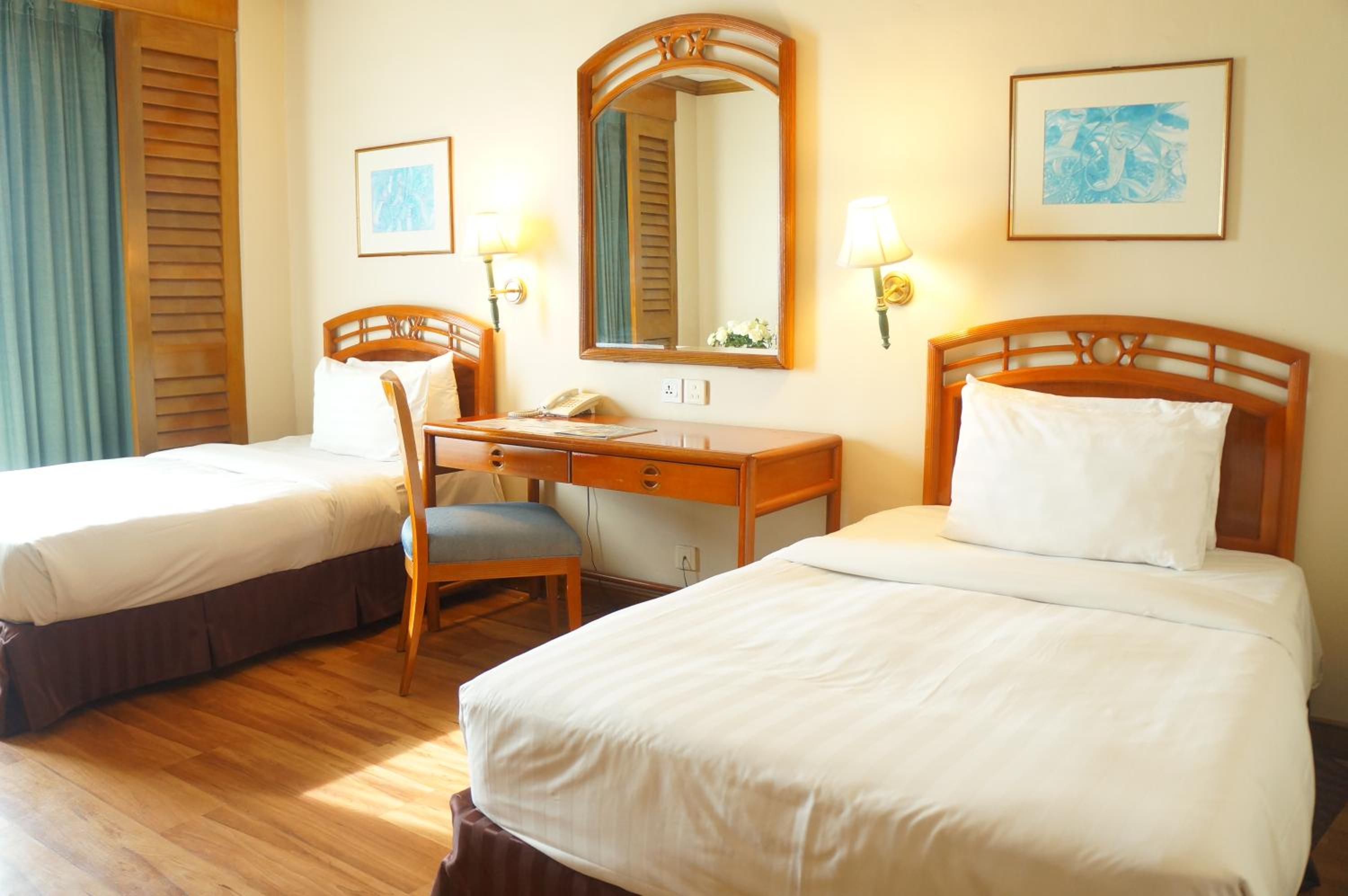 Superior Double or Twin Room - Photo 12