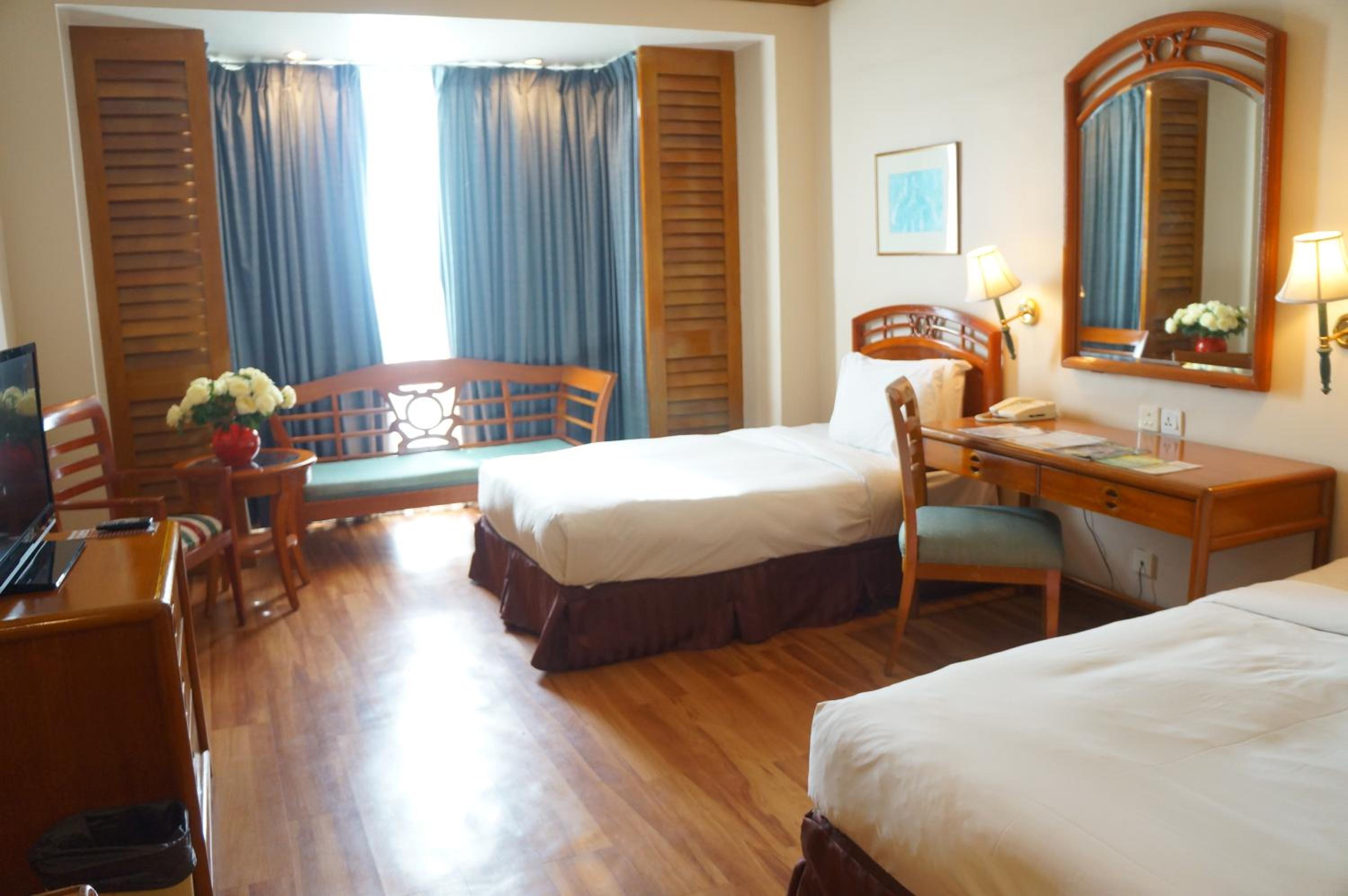 Deluxe Double or Twin Room - Photo 12