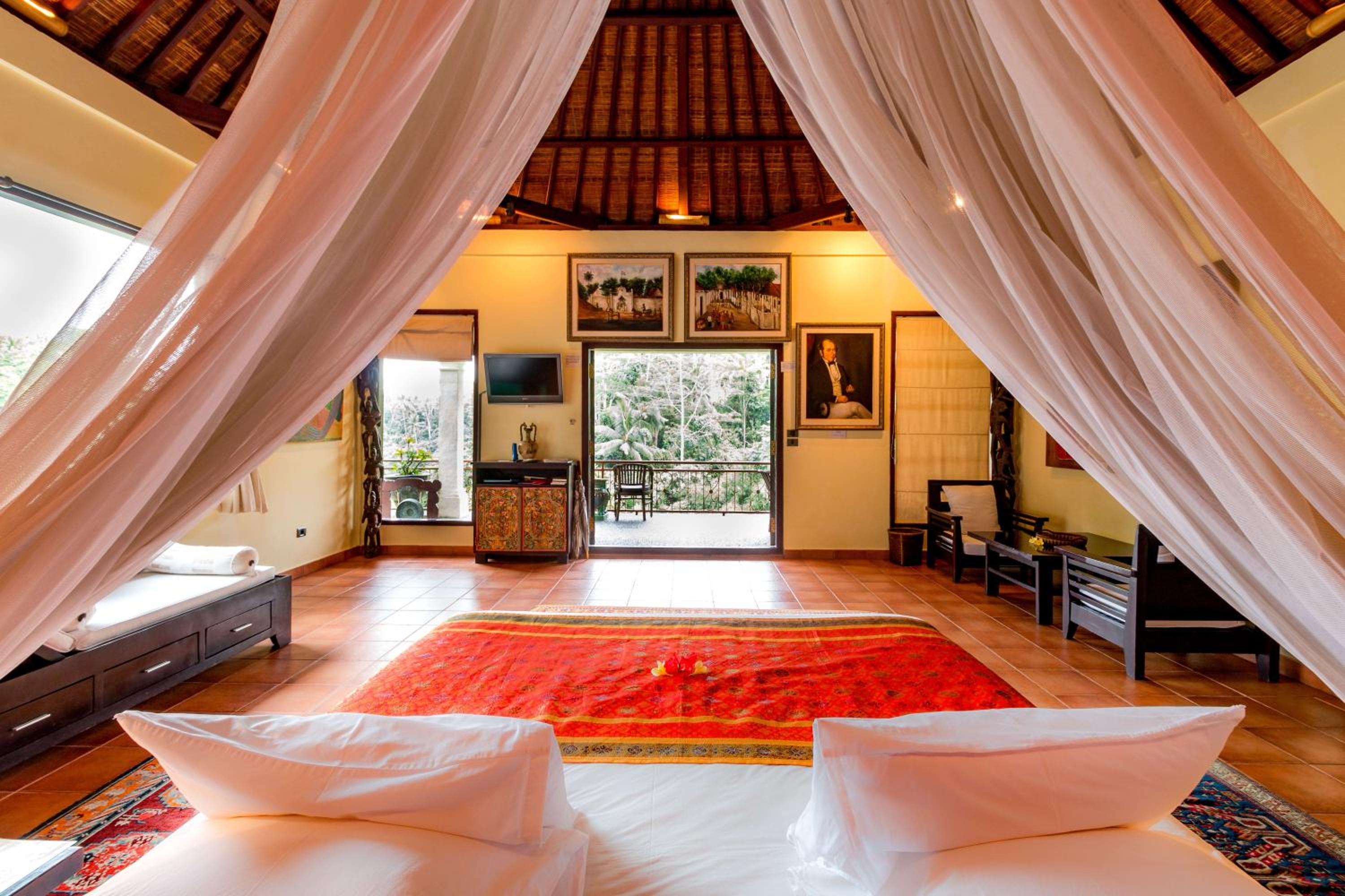 One-Bedroom Villa with Private Pool - Photo 11