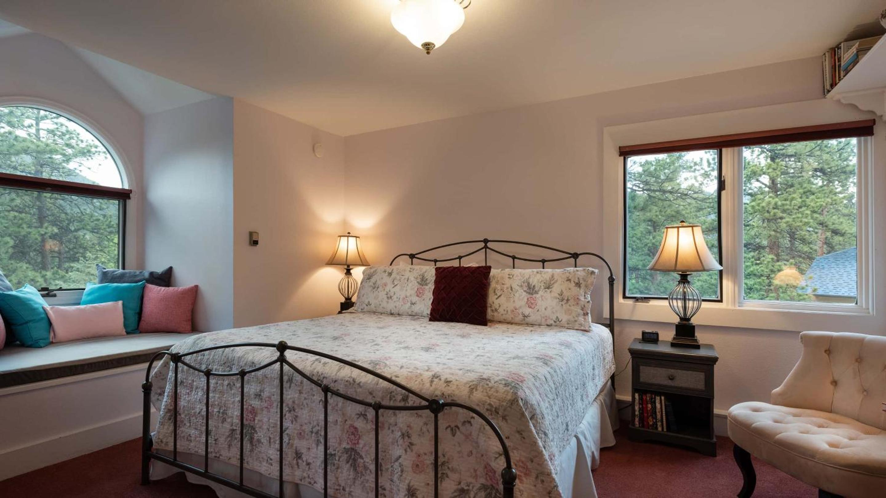 Junior Suite with Mountain View