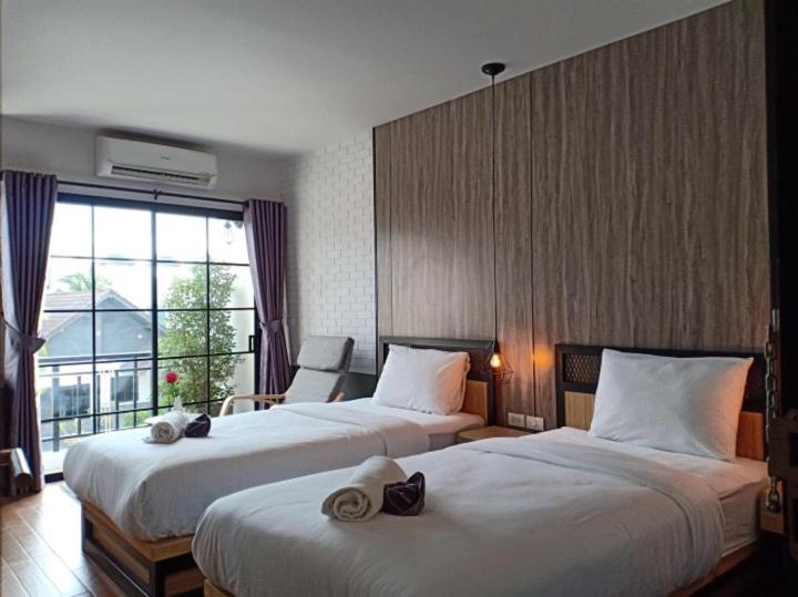 Deluxe Twin Room - Photo 1
