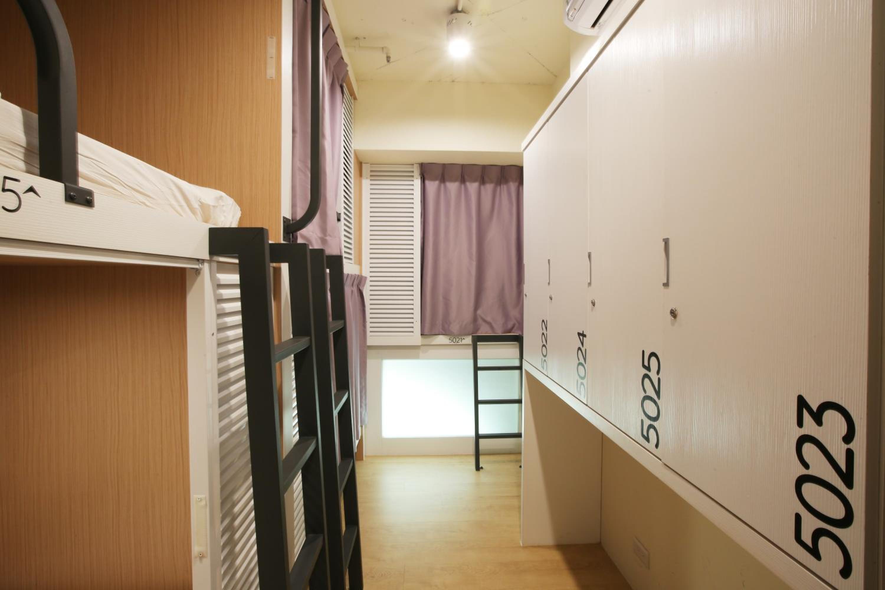 Bunk Bed in Female Dormitory Room   photo 3