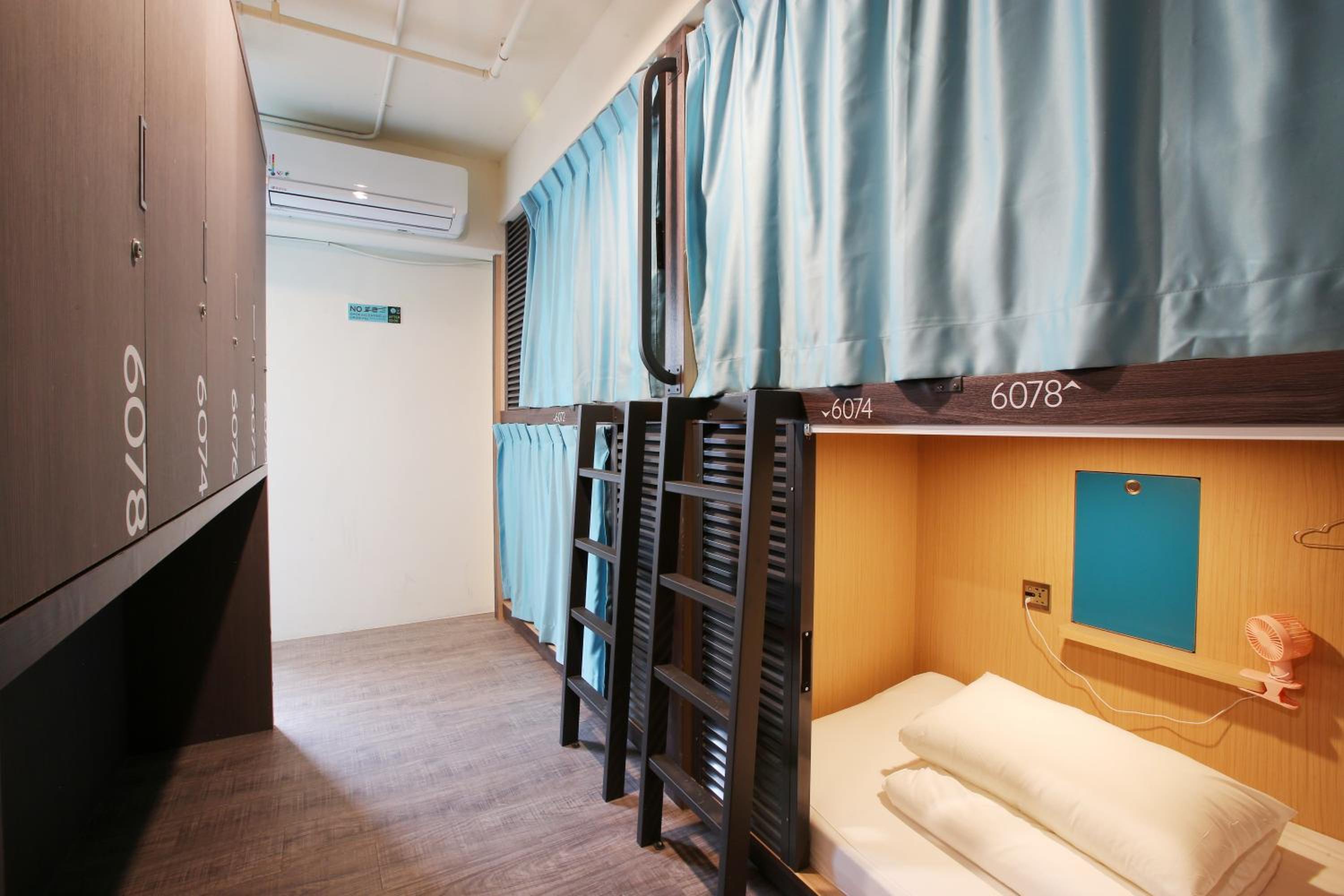 Bunk Bed in Mixed Dormitory Room photo 3