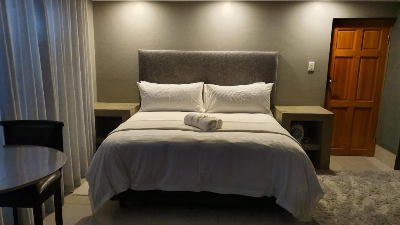 Superior Deluxe Double or Twin Room  photo 2