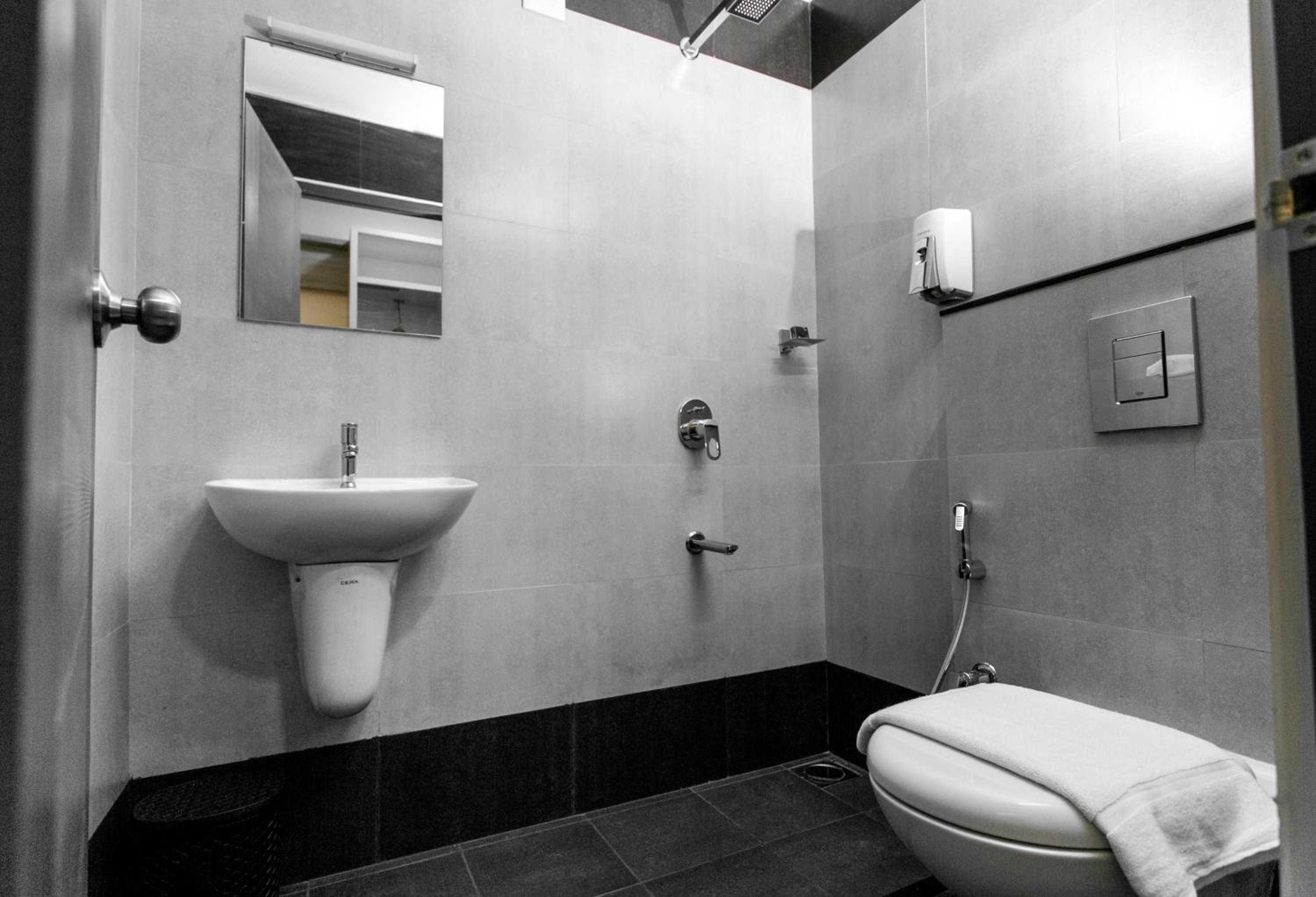 Deluxe Double Room - Photo 23