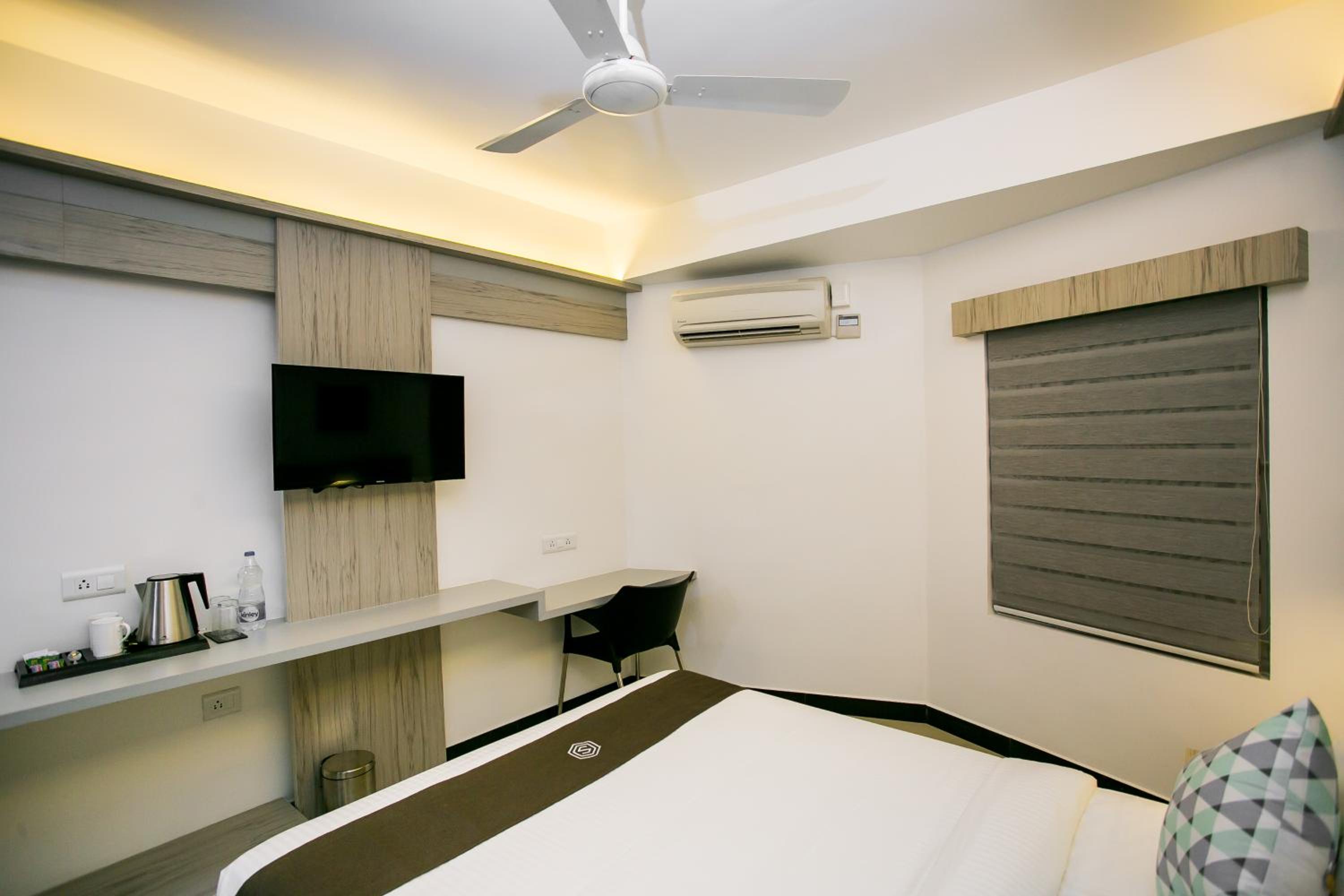 Deluxe Double Room - Photo 14