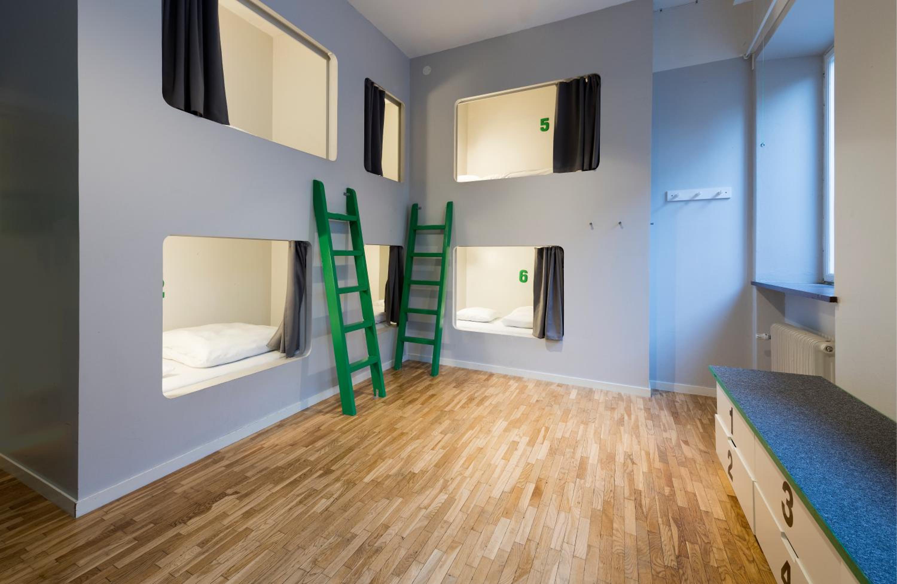 Bed in 6-Bed Mixed Dormitory Room - Astrid photo 1