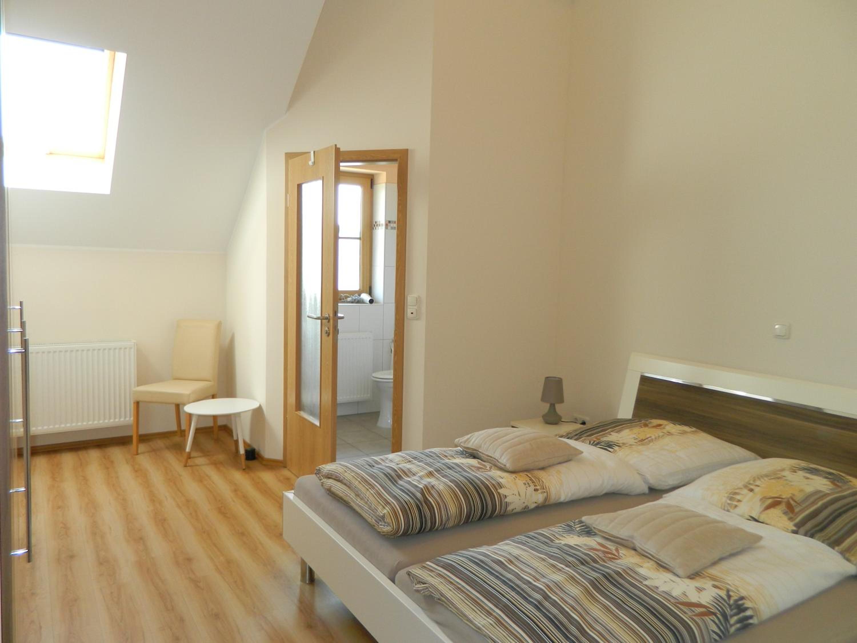 Large Double Room photo 3
