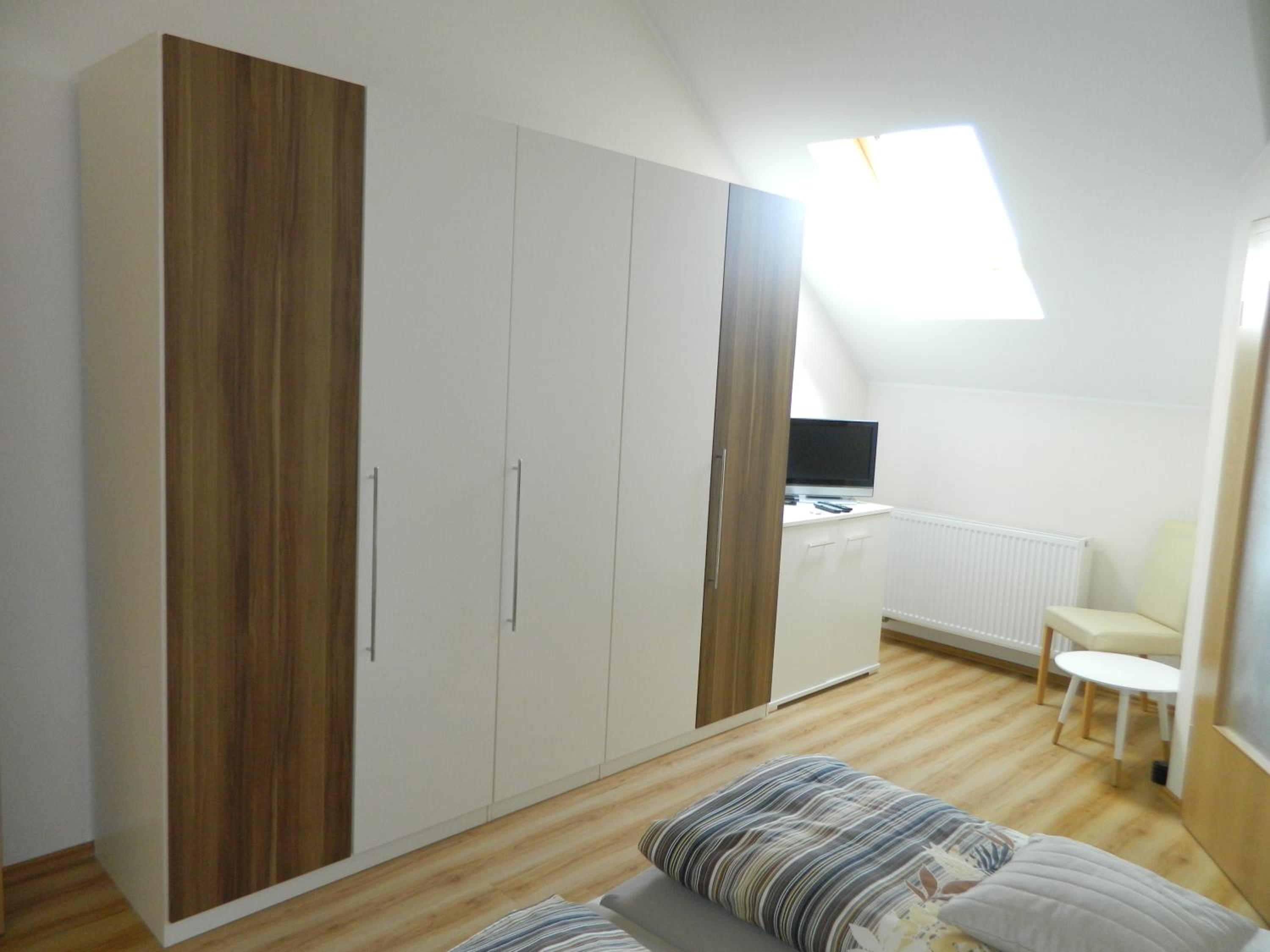 Large Double Room photo 3