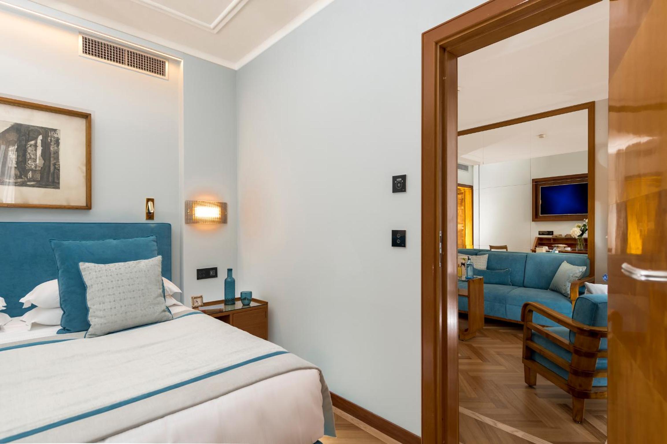 Premium Junior Suite thumbnail 5
