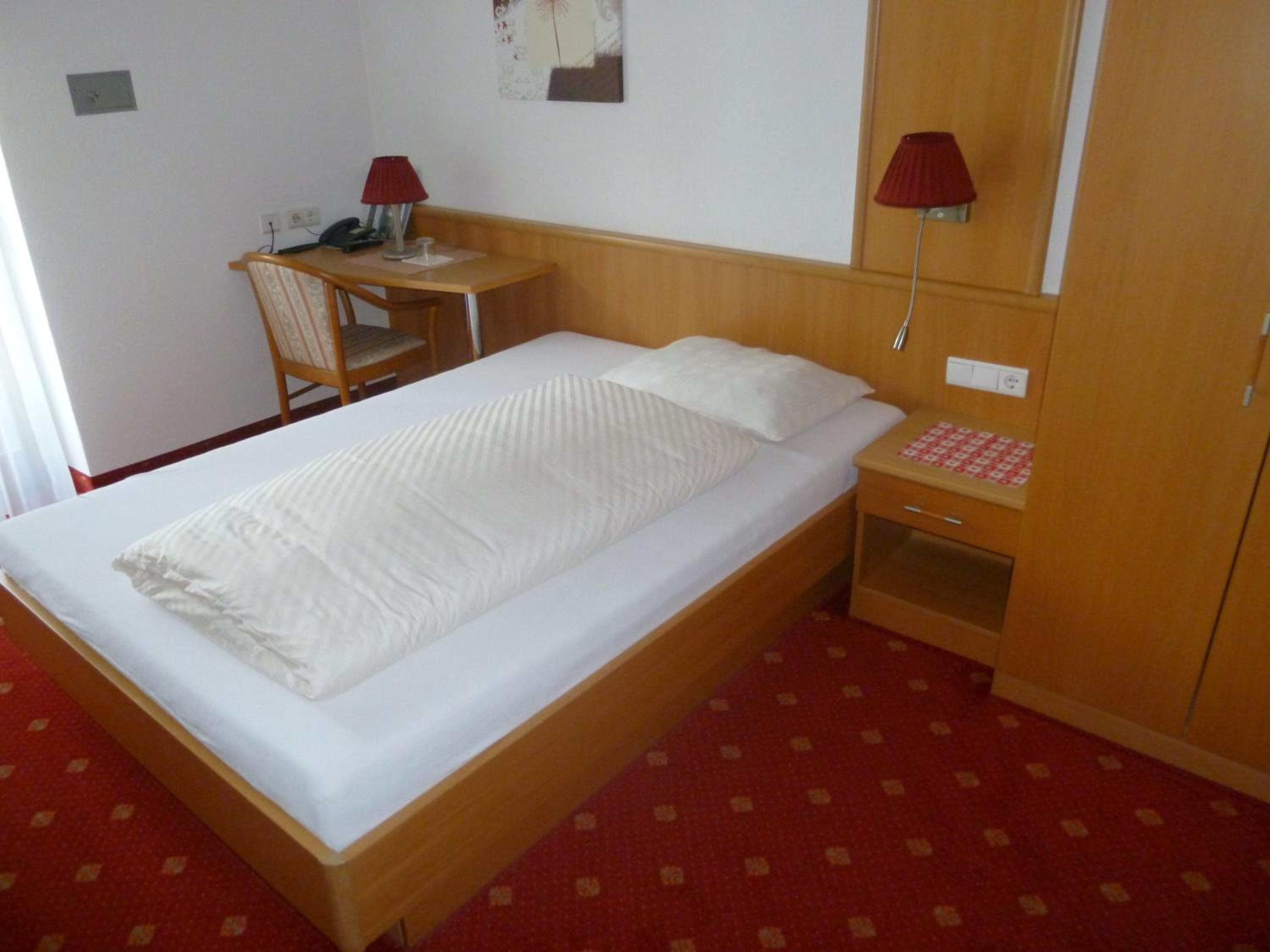 Single Room photo 2