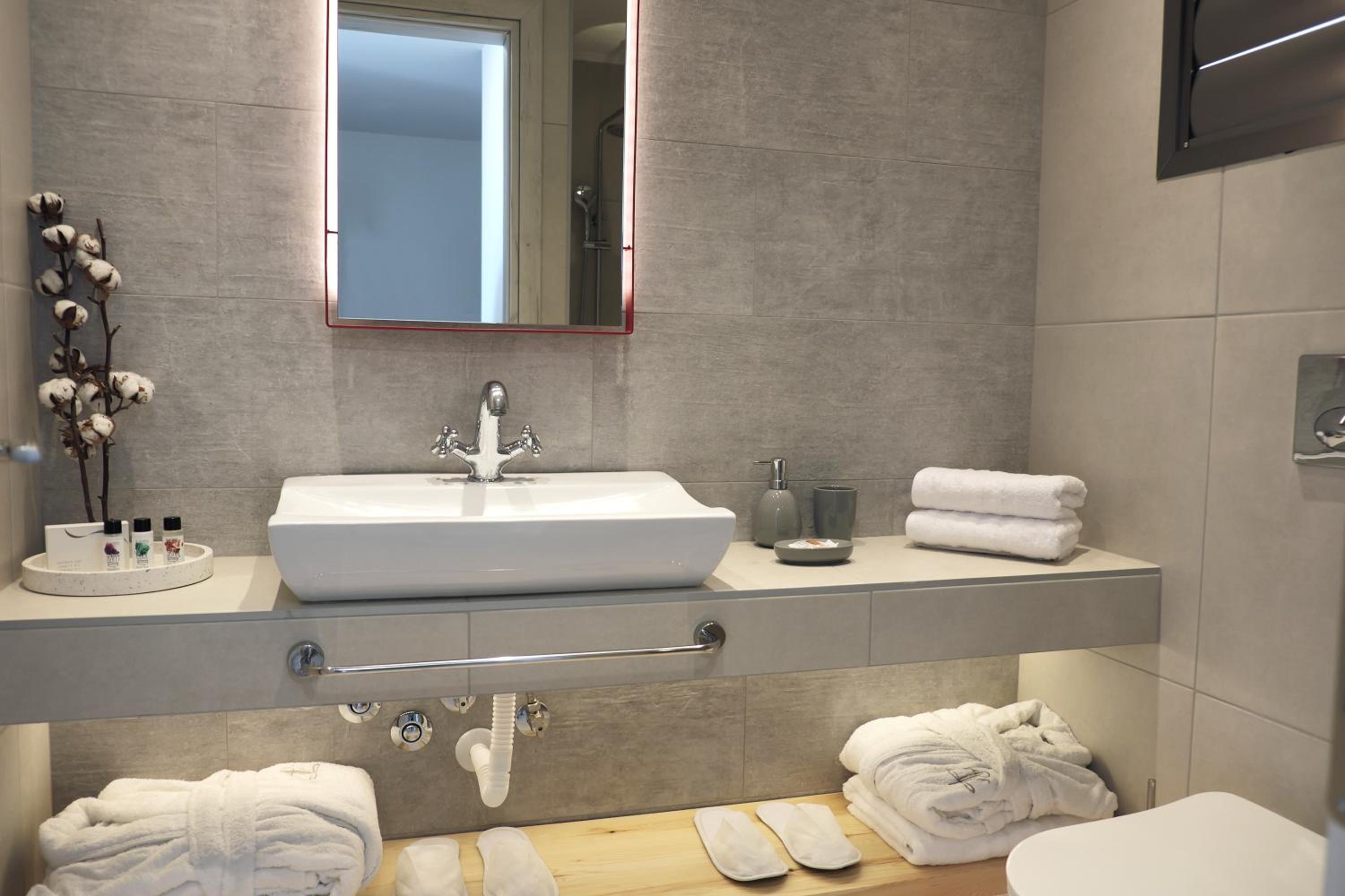 Superior Room - Photo 19