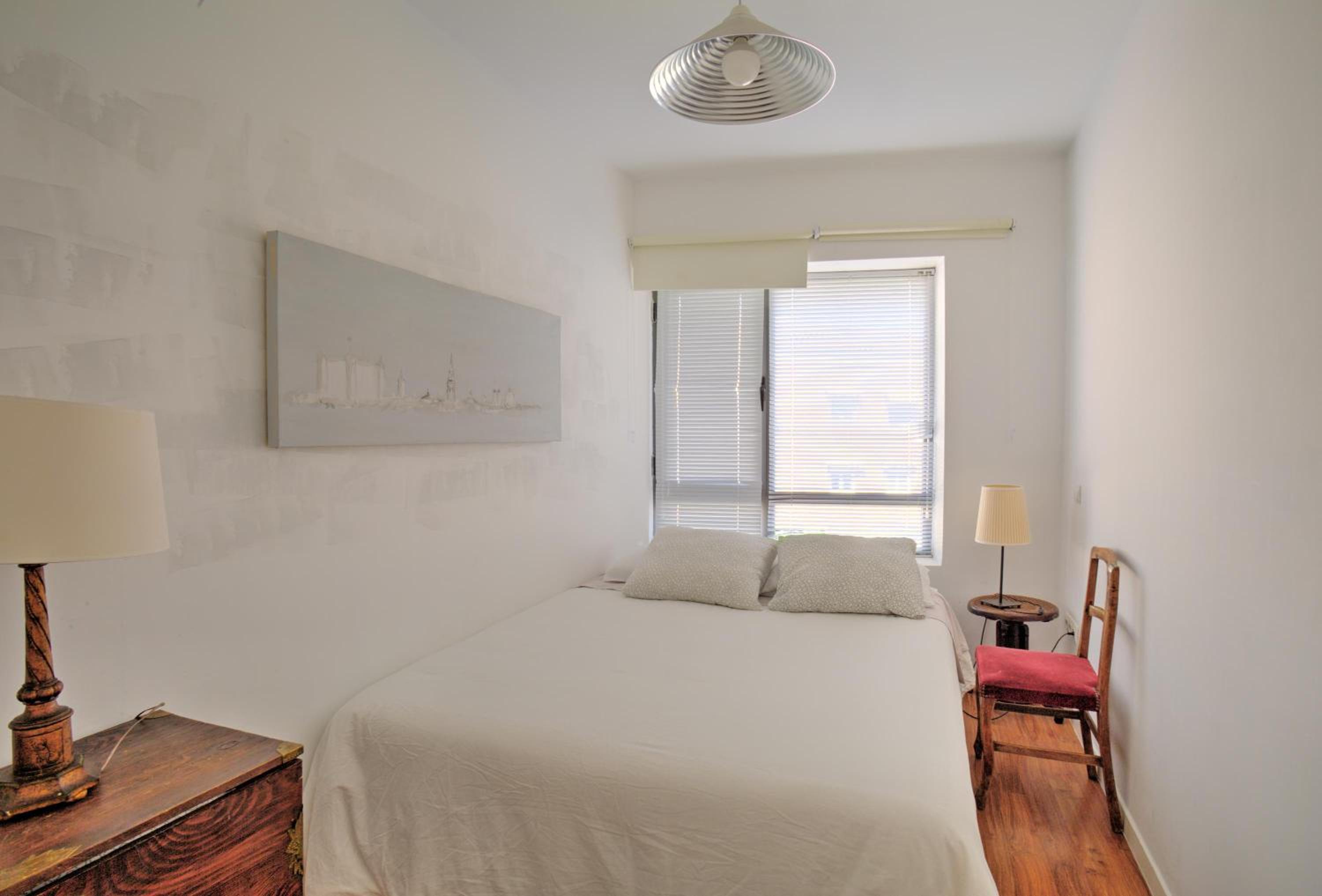 Two-Bedroom Apartment - Photo 21