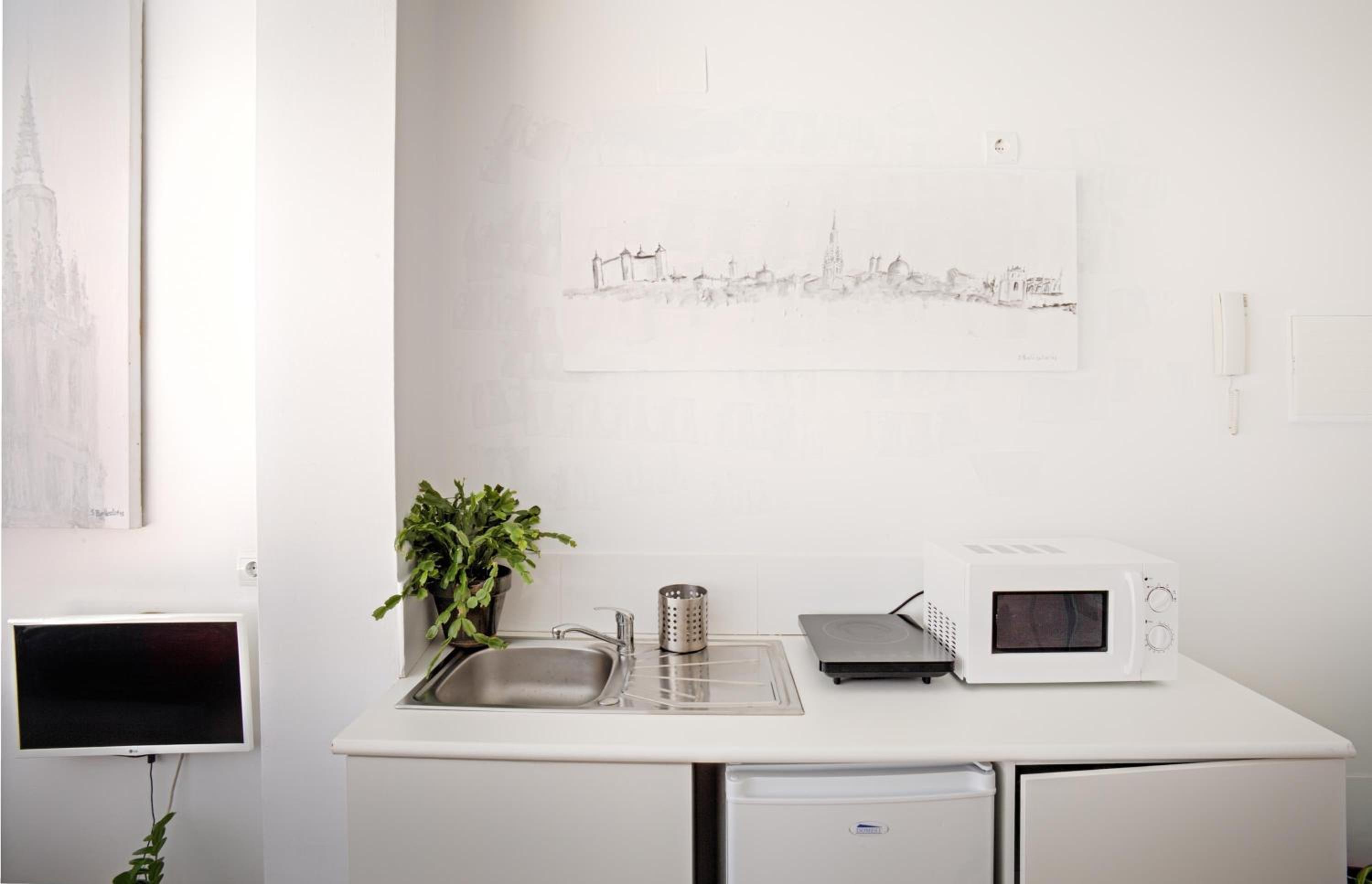 Two-Bedroom Apartment - Photo 26