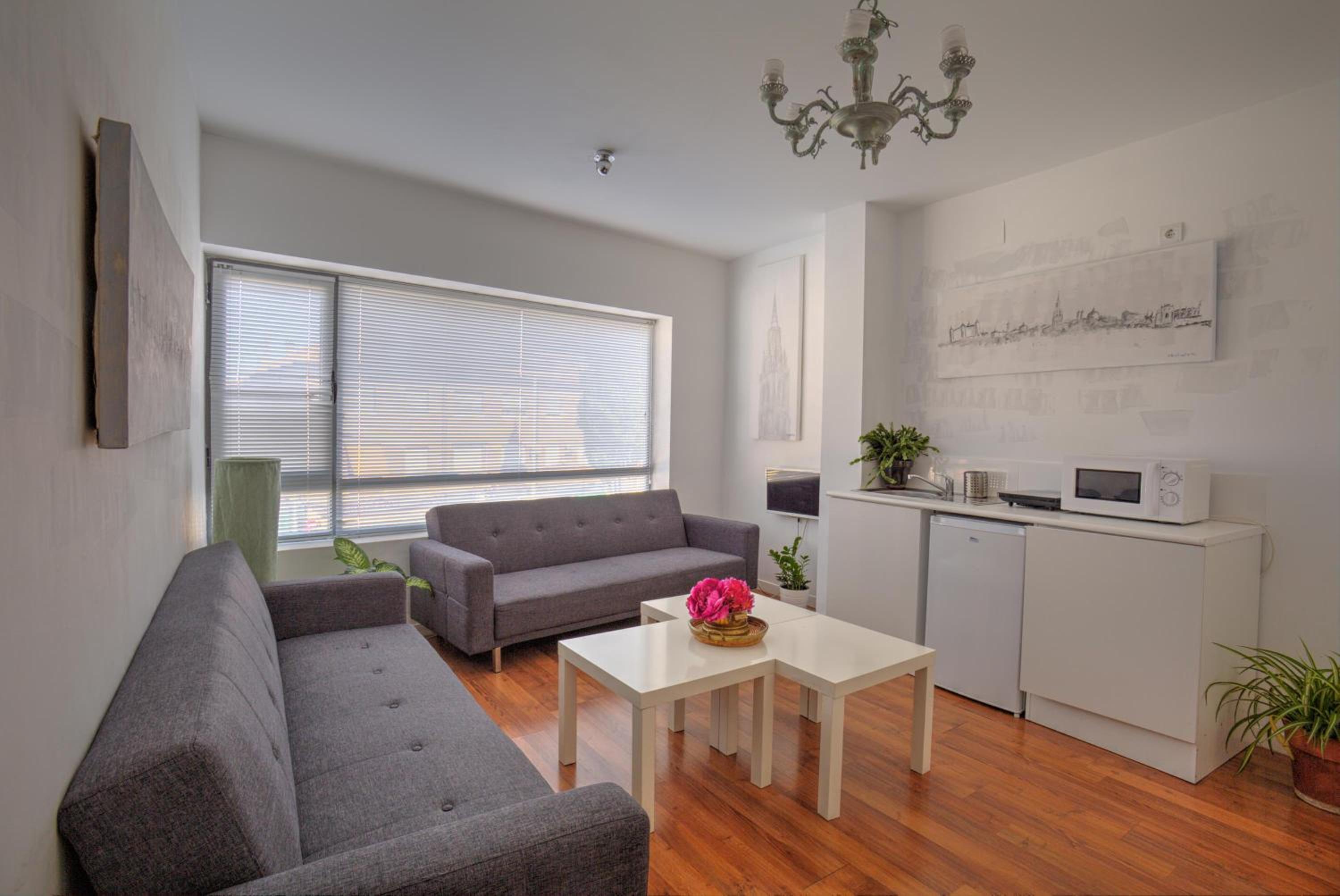 Two-Bedroom Apartment - Photo 19
