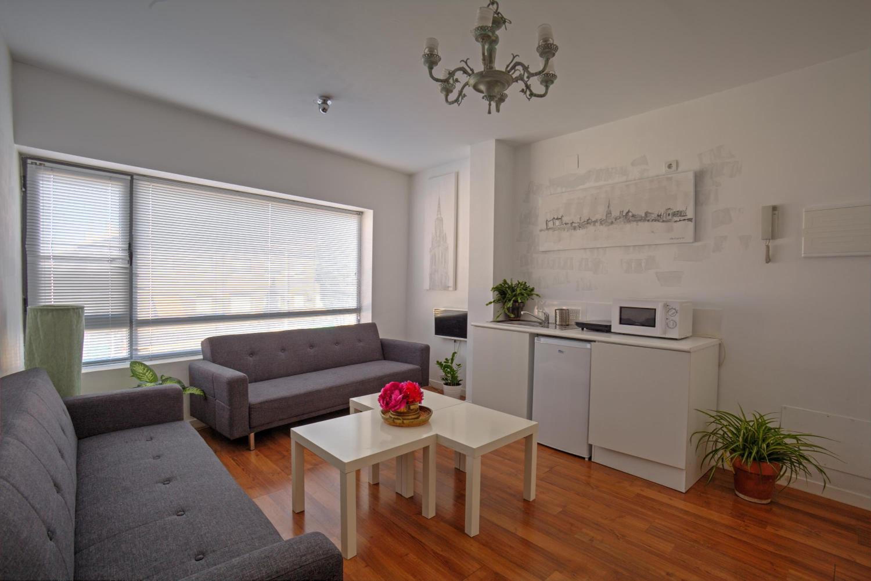 Two-Bedroom Apartment - Photo 25