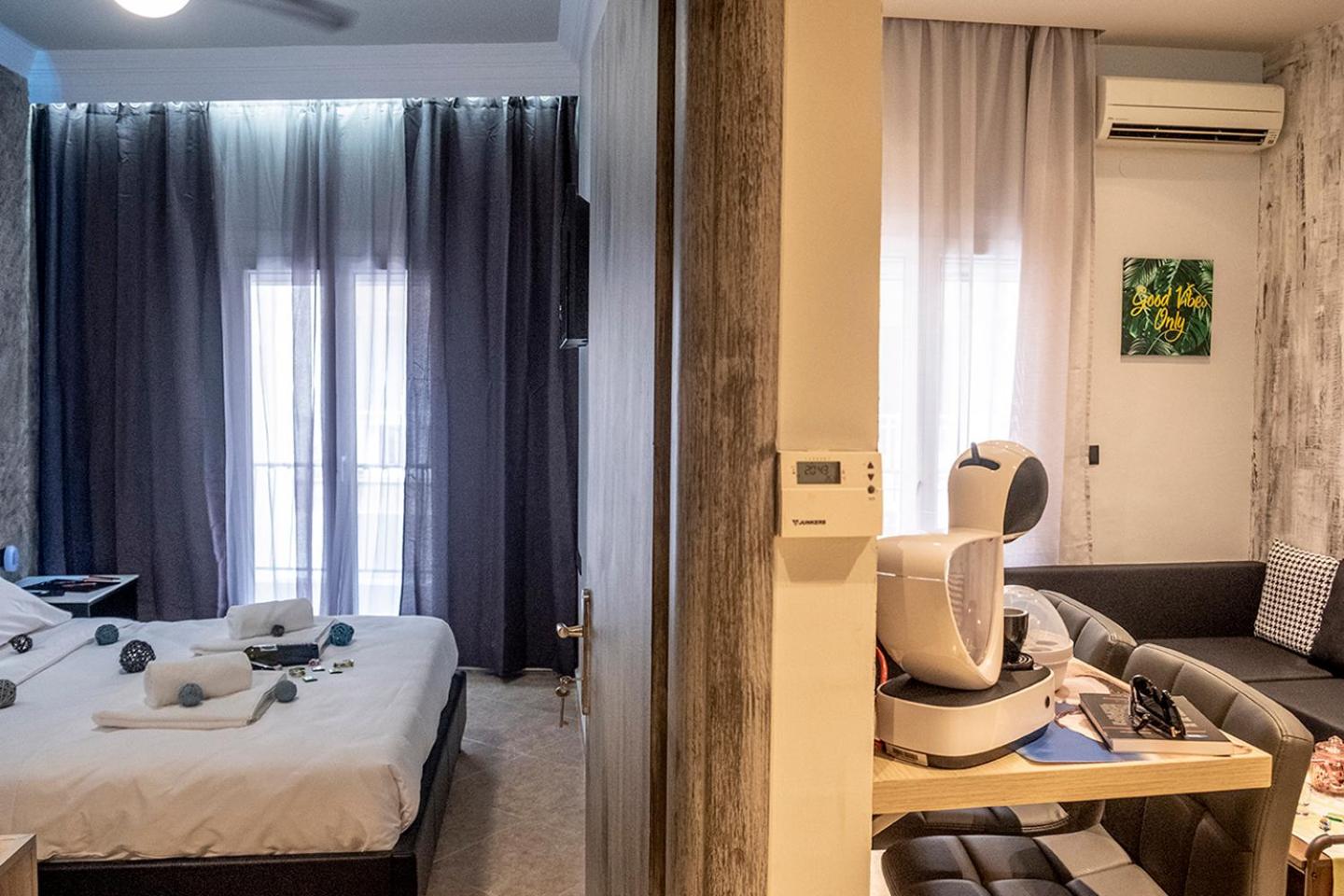 One-Bedroom Apartment - Photo 17