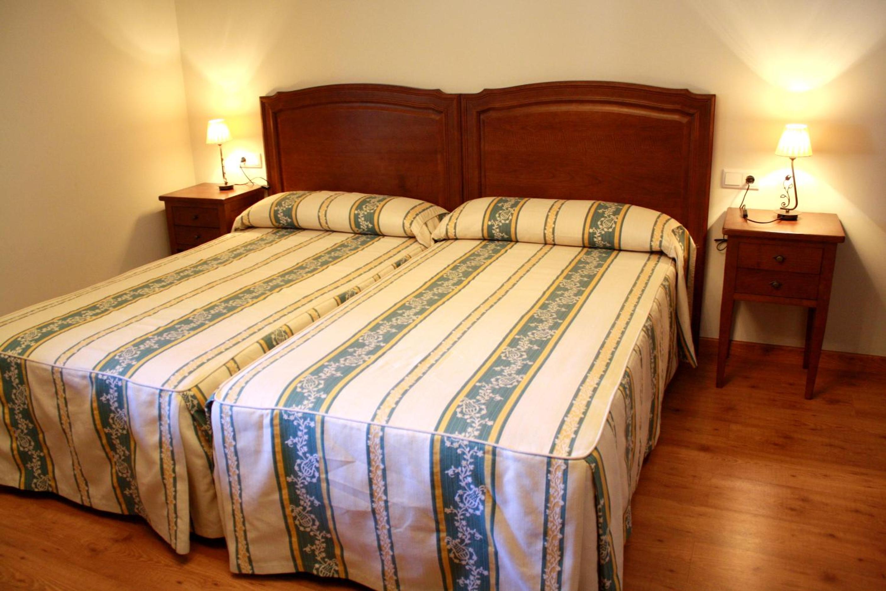 Habitación Estándar con Dos Camas Individuales