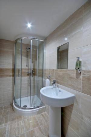 Economy Double Pod Room without Window - Photo 7