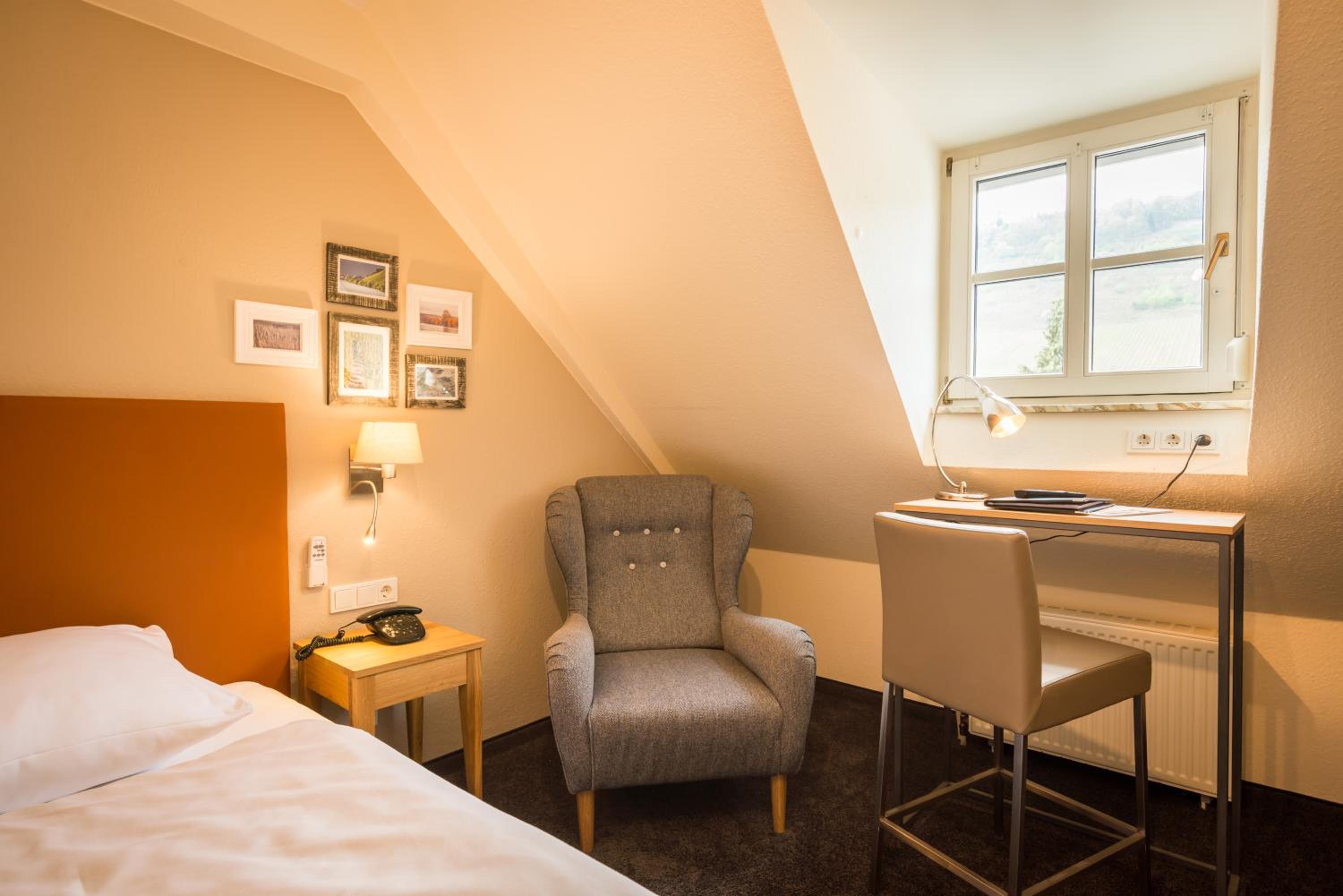 Single Room photo 2