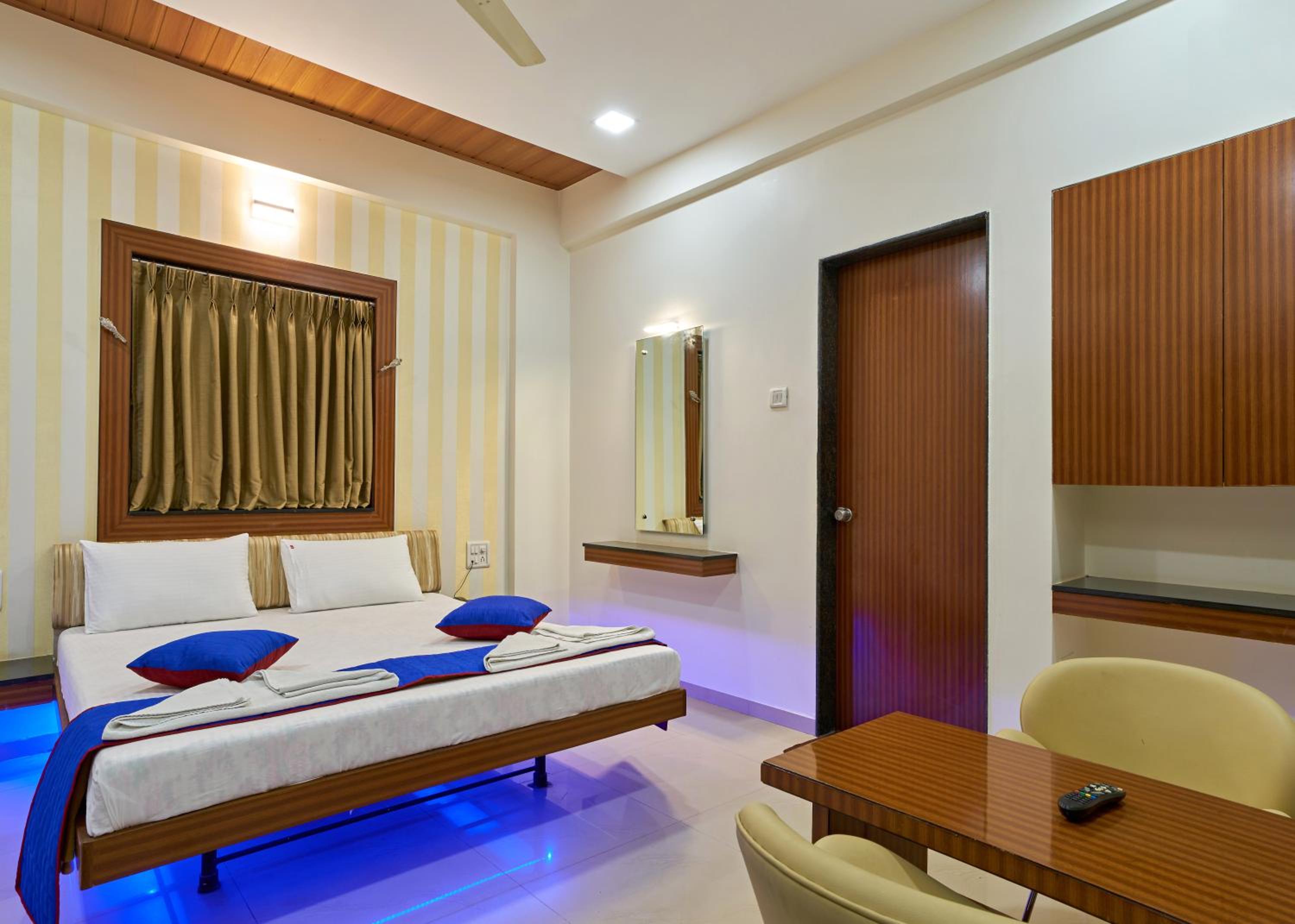 Superior Room AC - Photo 12