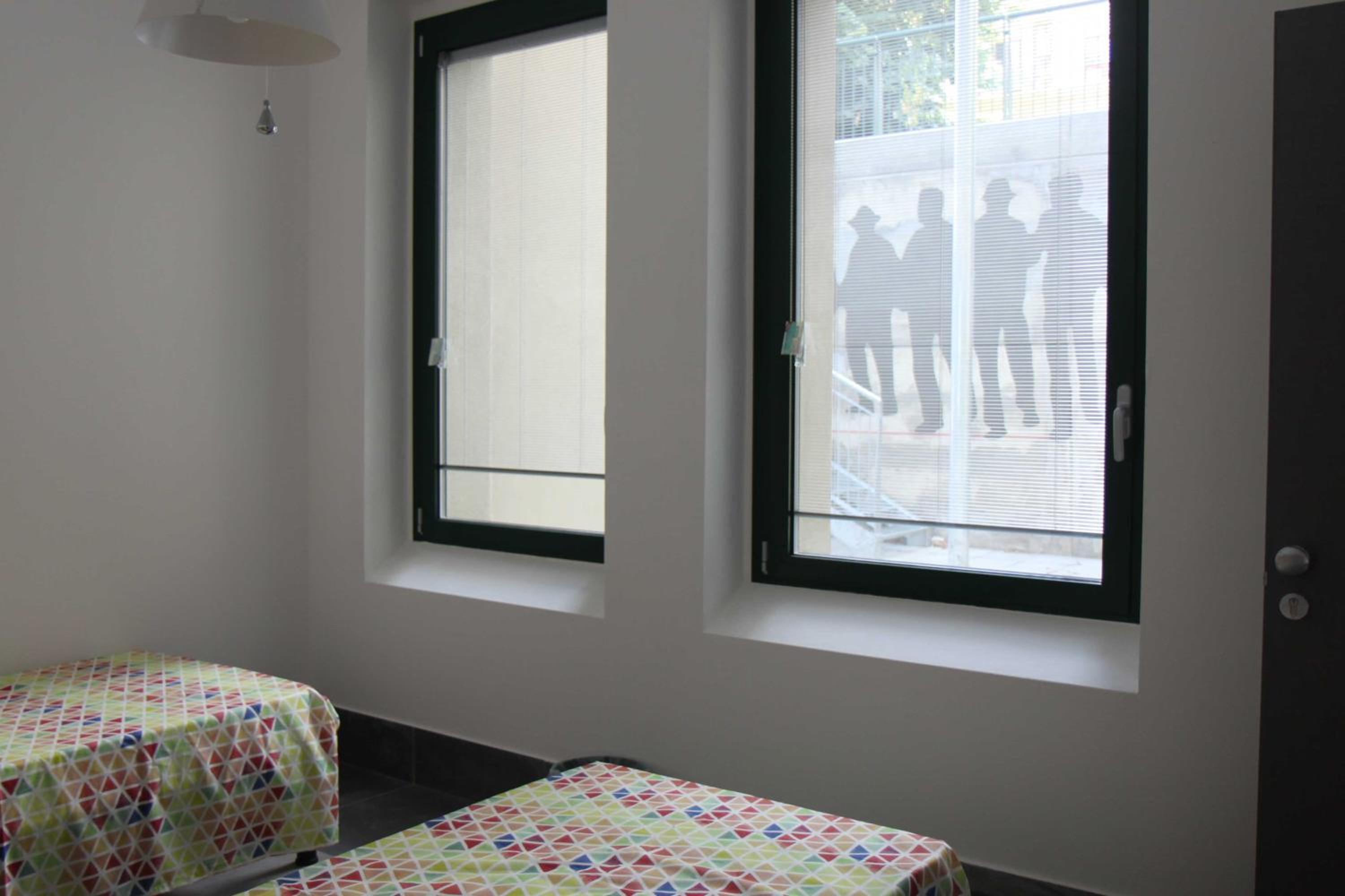 Twin Room with Private Bathroom photo 2