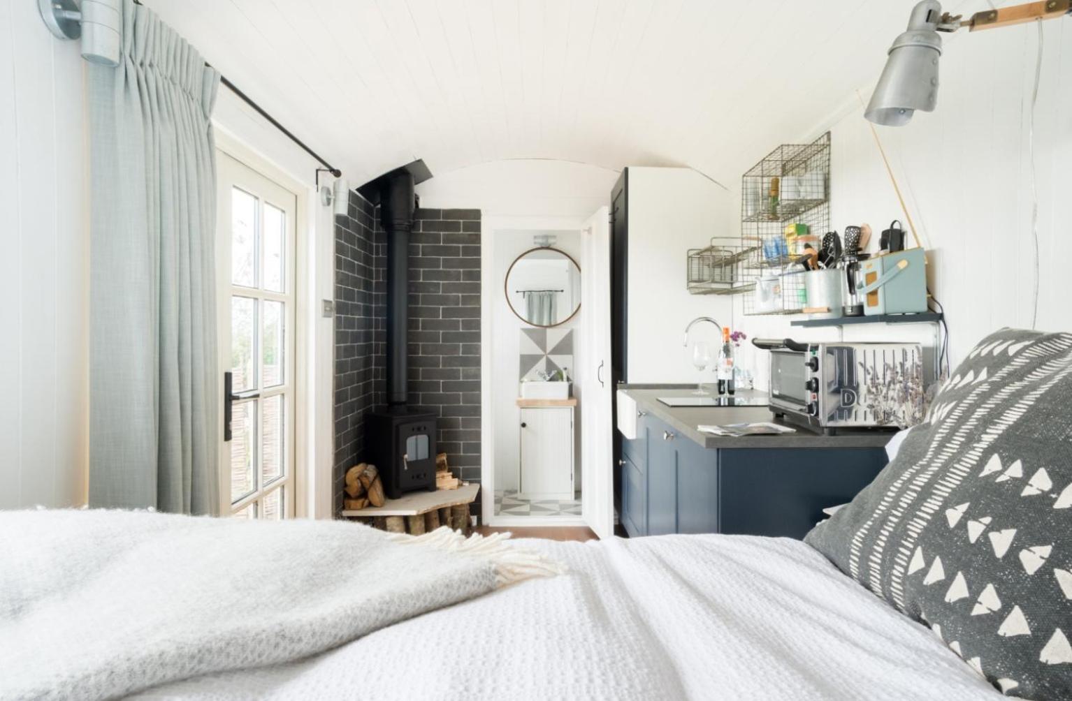 Studio Apartment with Sea View