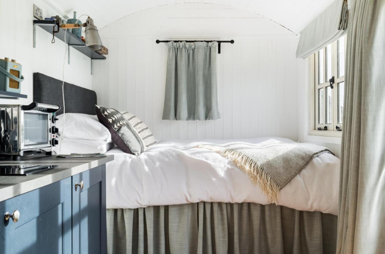 Studio Apartment with Sea View